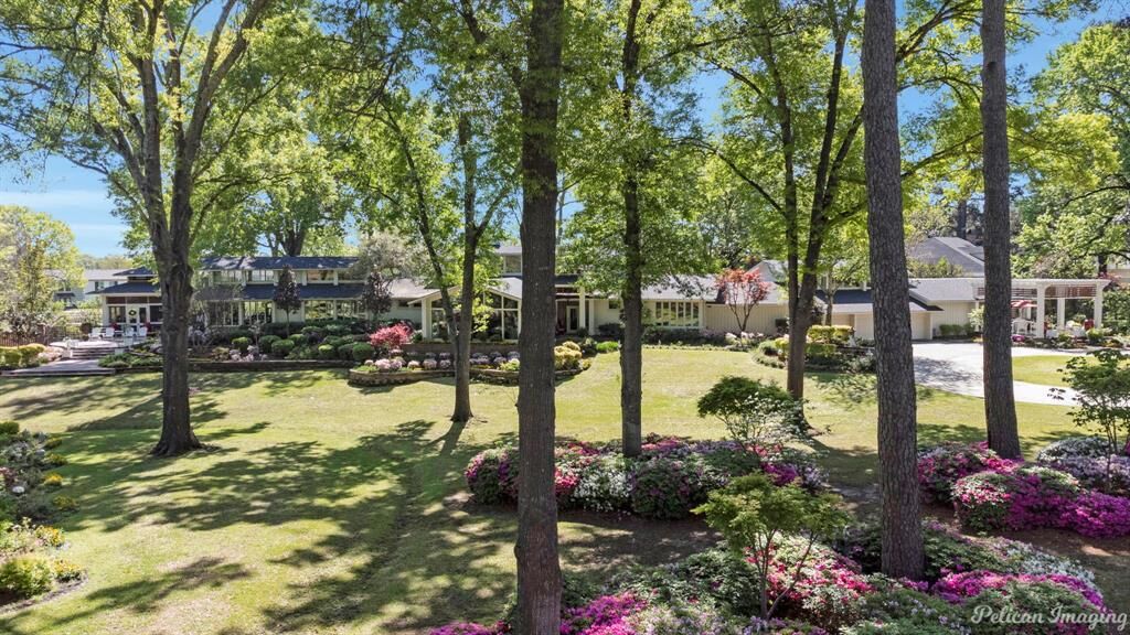 Property Photo: 7111 E Ridge Drive LA 71106