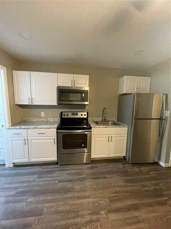 Property Photo: 2148 Brookfield Avenue TX 75235