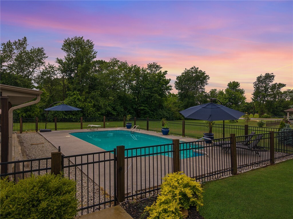 Property Photo: 502 Oakwood Street AR 72745
