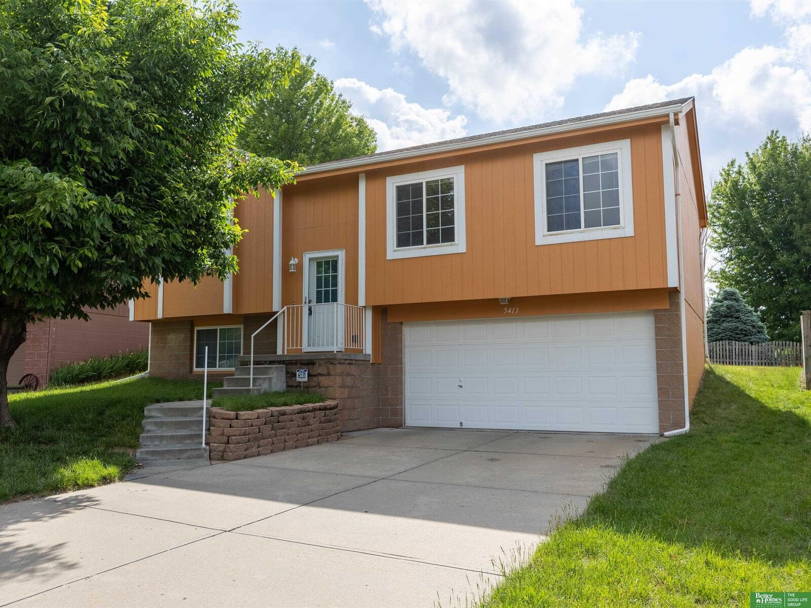 Property Photo: 5413 S 190th Street NE 68135