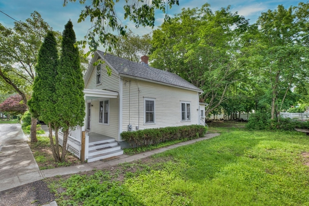 Property Photo:  15 Greene St  RI 02885 