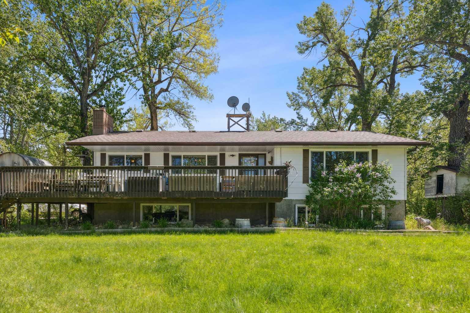 Property Photo: 530027 56 Street E AB T1V 1P6