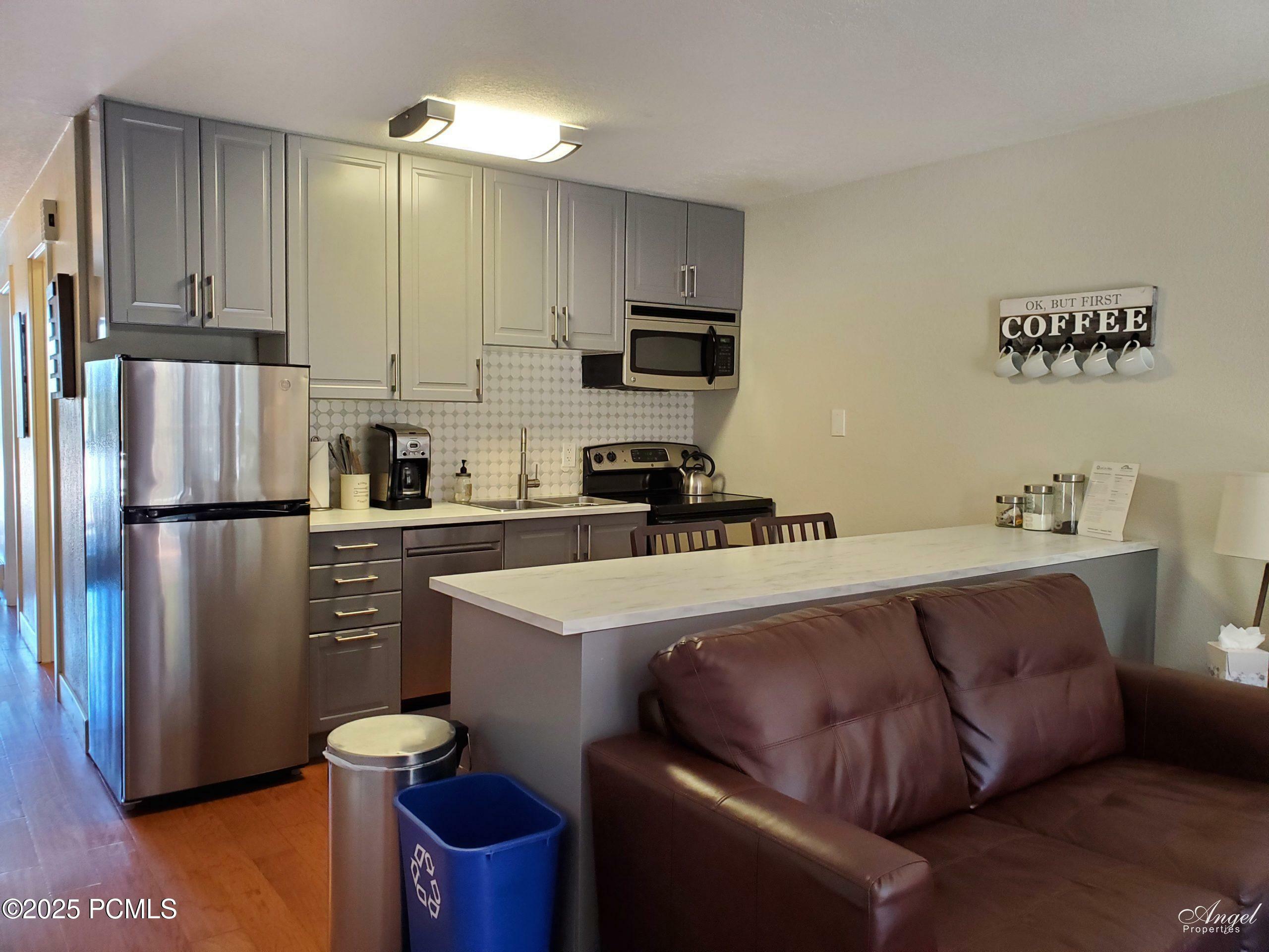 Property Photo:  1530 Empire Avenue 200  UT 84060 
