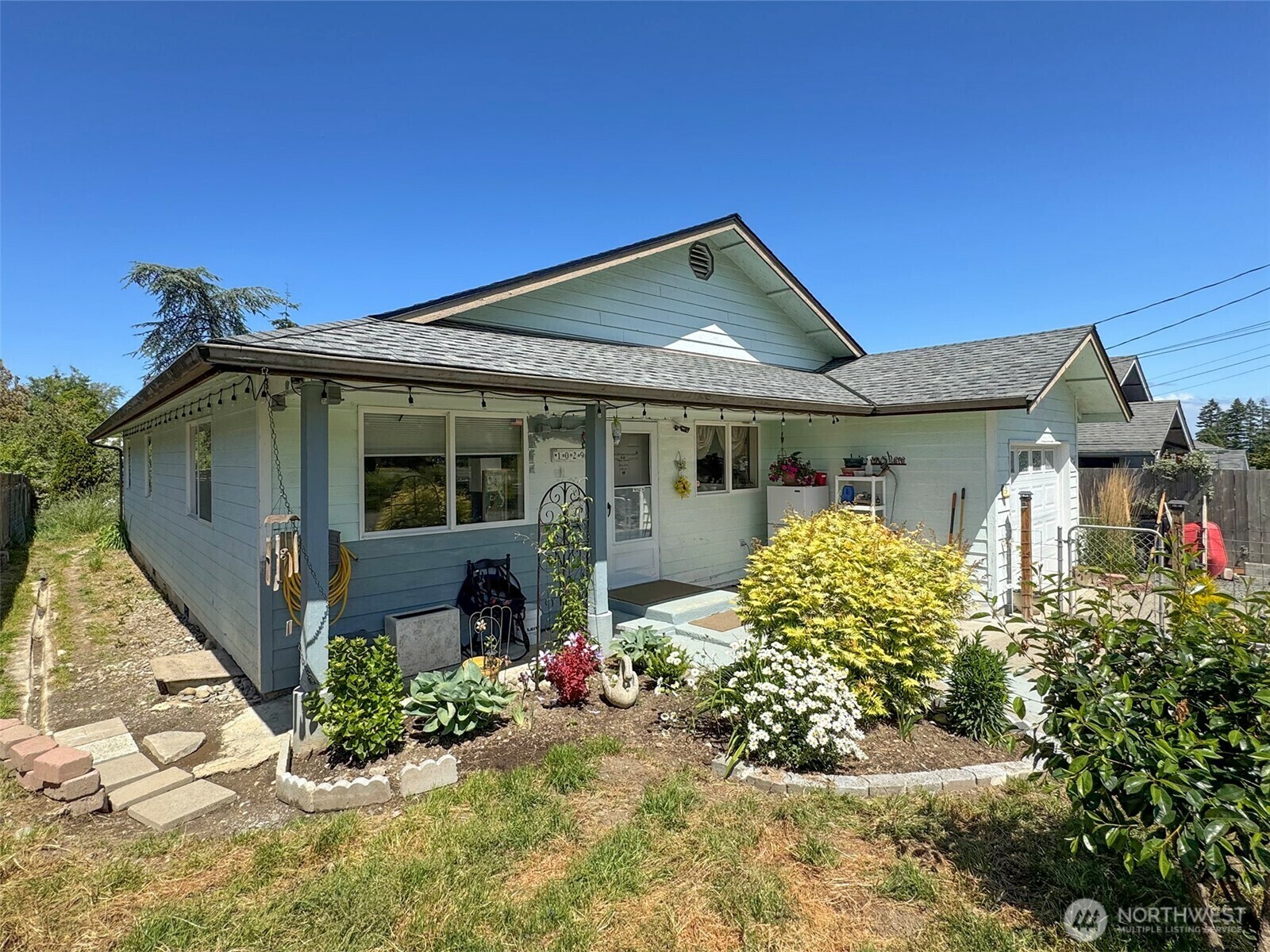 Property Photo: 1029 W Fountain Street WA 98363