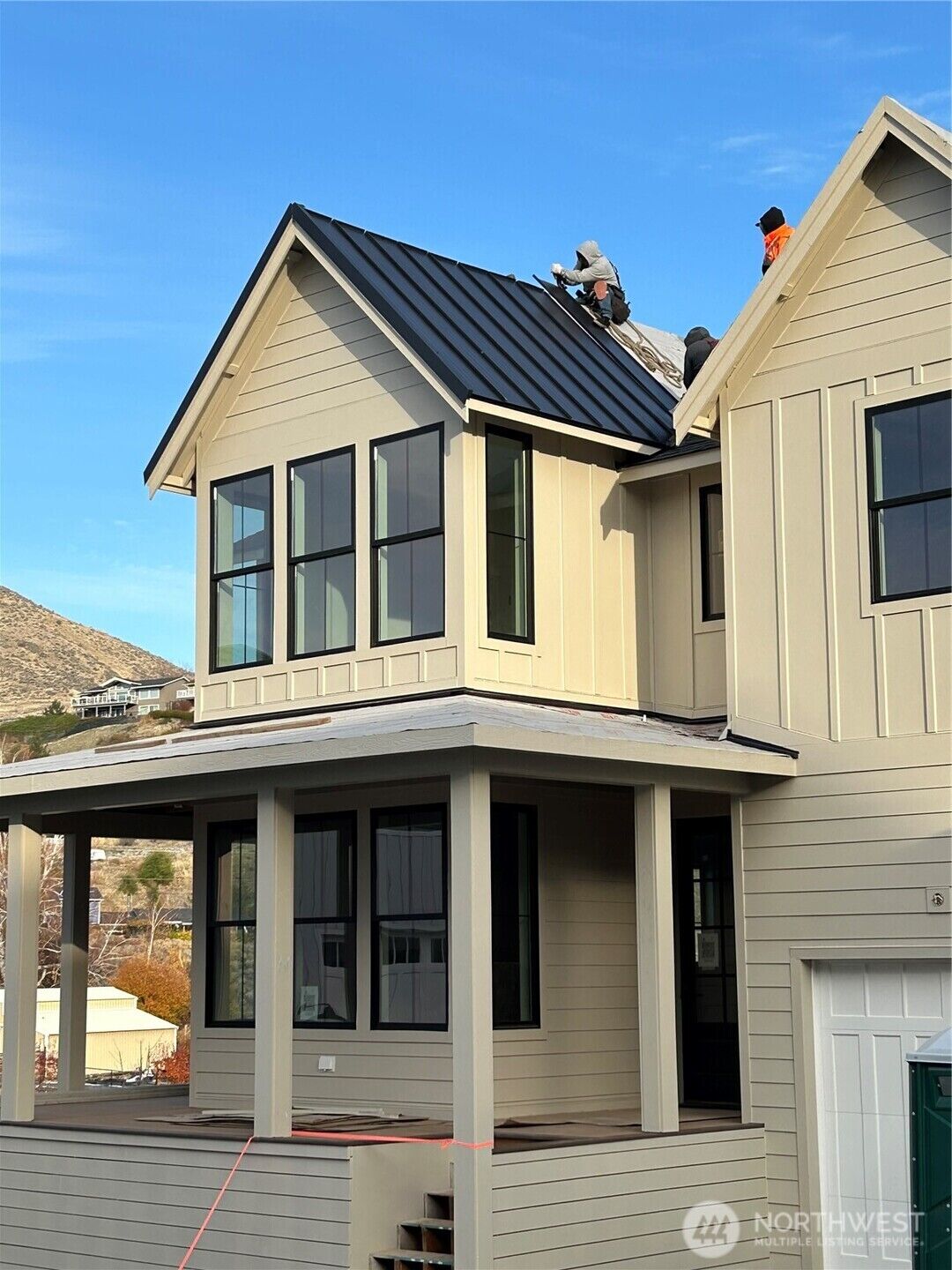 Property Photo: 203 Bluebell Court WA 98816