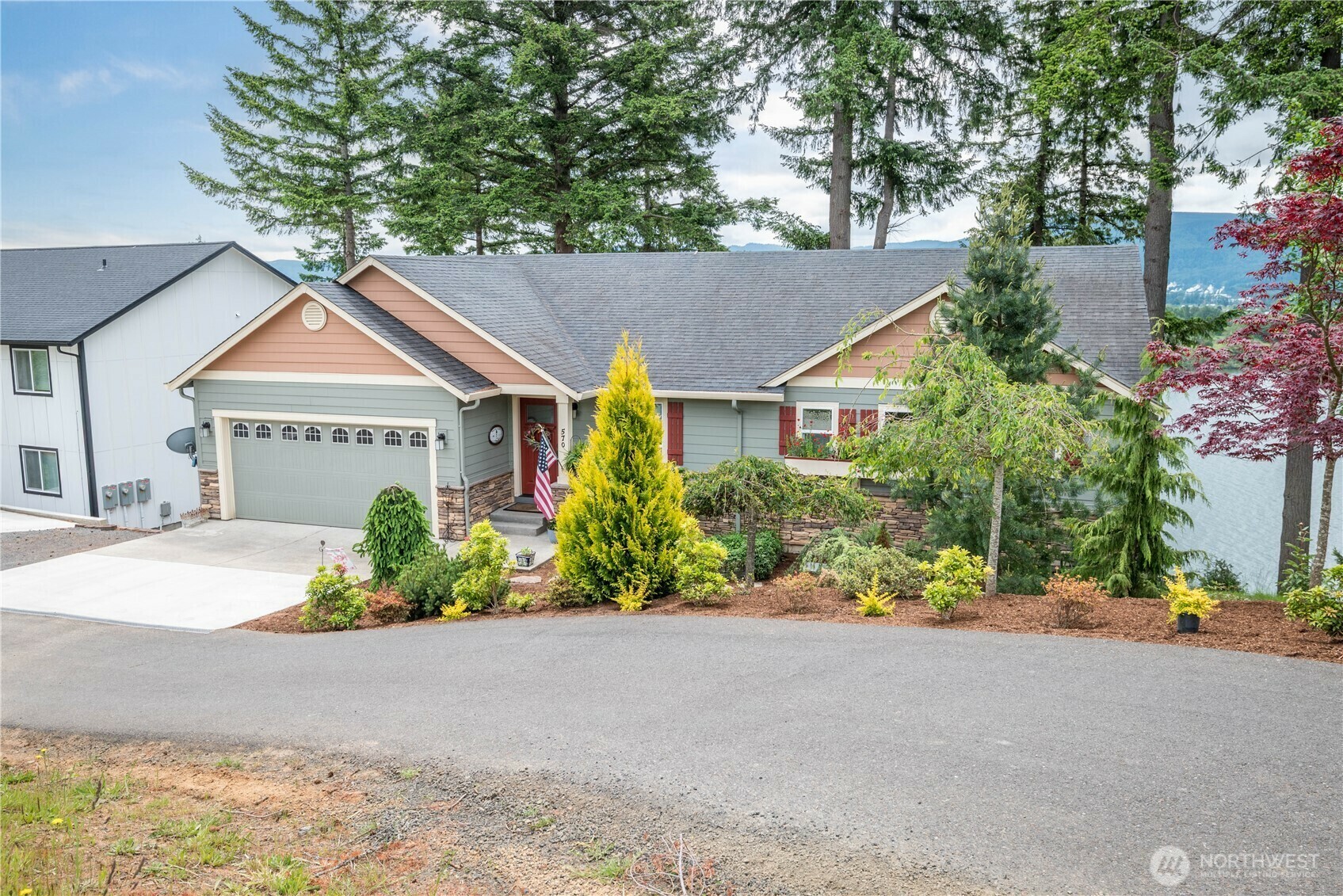 Property Photo:  570  Columbia Street  WA 98612 