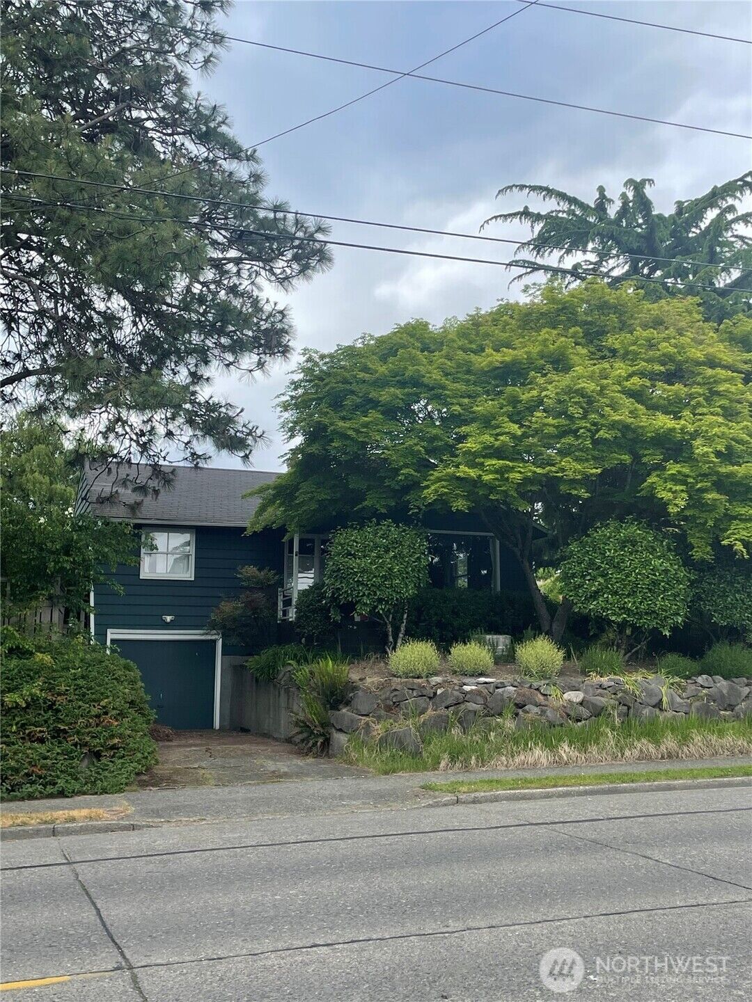 Property Photo: 4220 NE 65th Street WA 98115