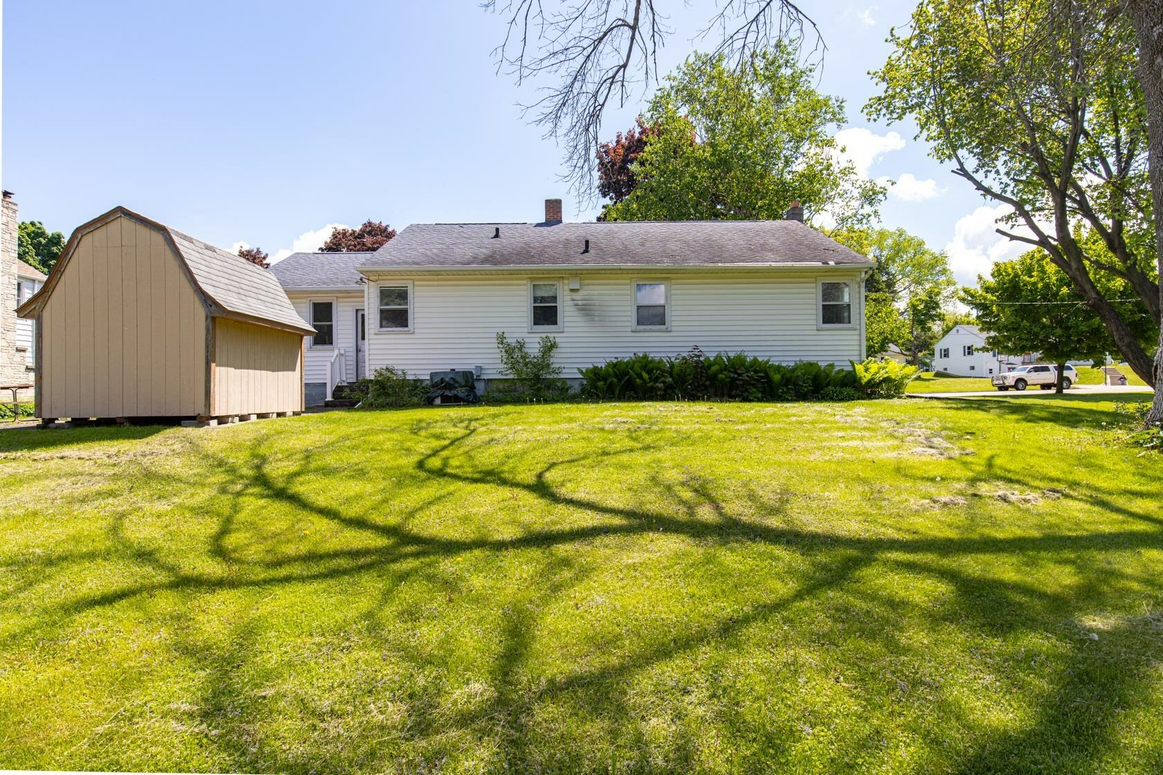 Property Photo:  922 Woodside Avenue  WI 54971 