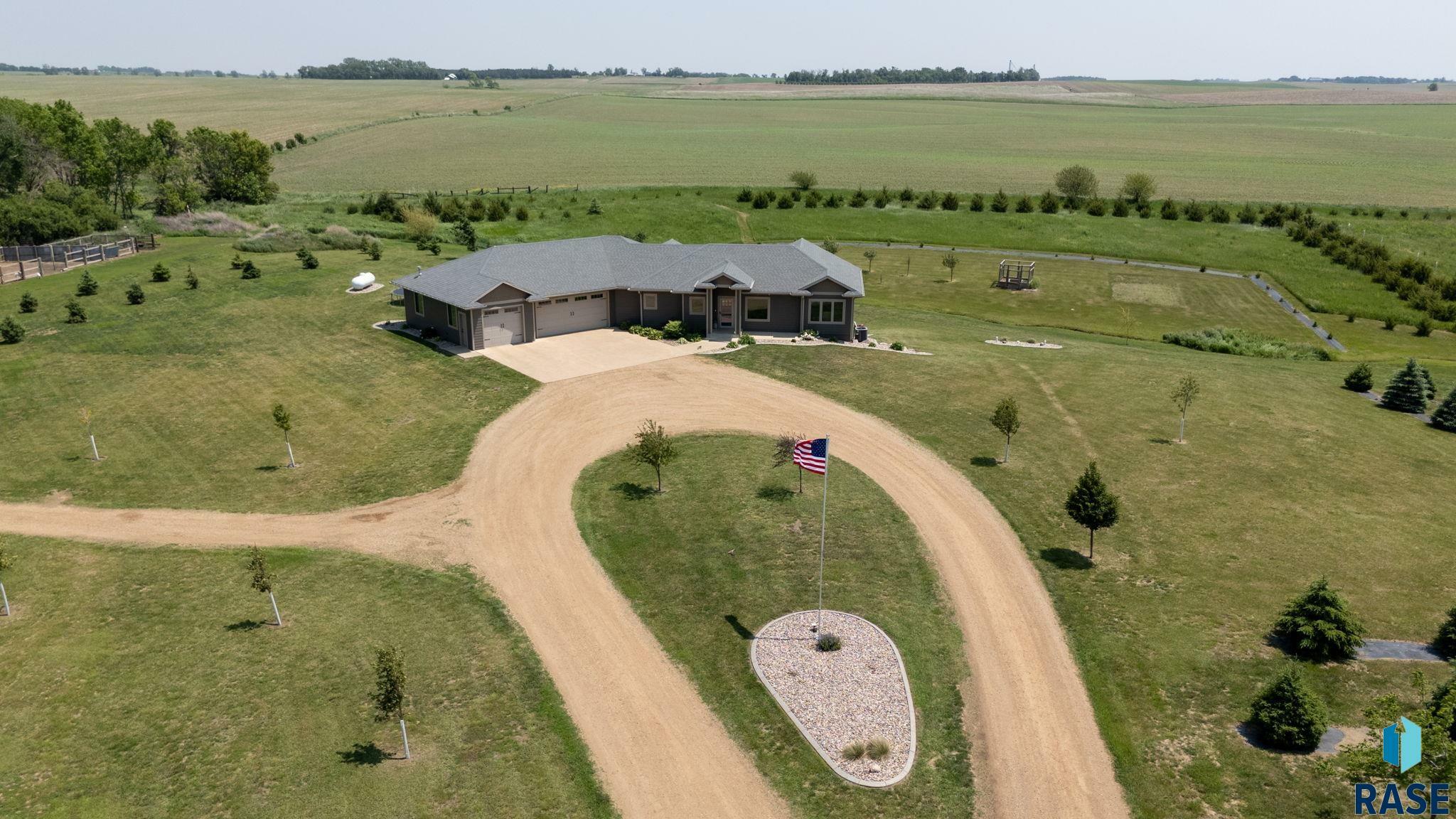 Property Photo: 25658 455th Ave SD 57048-6200