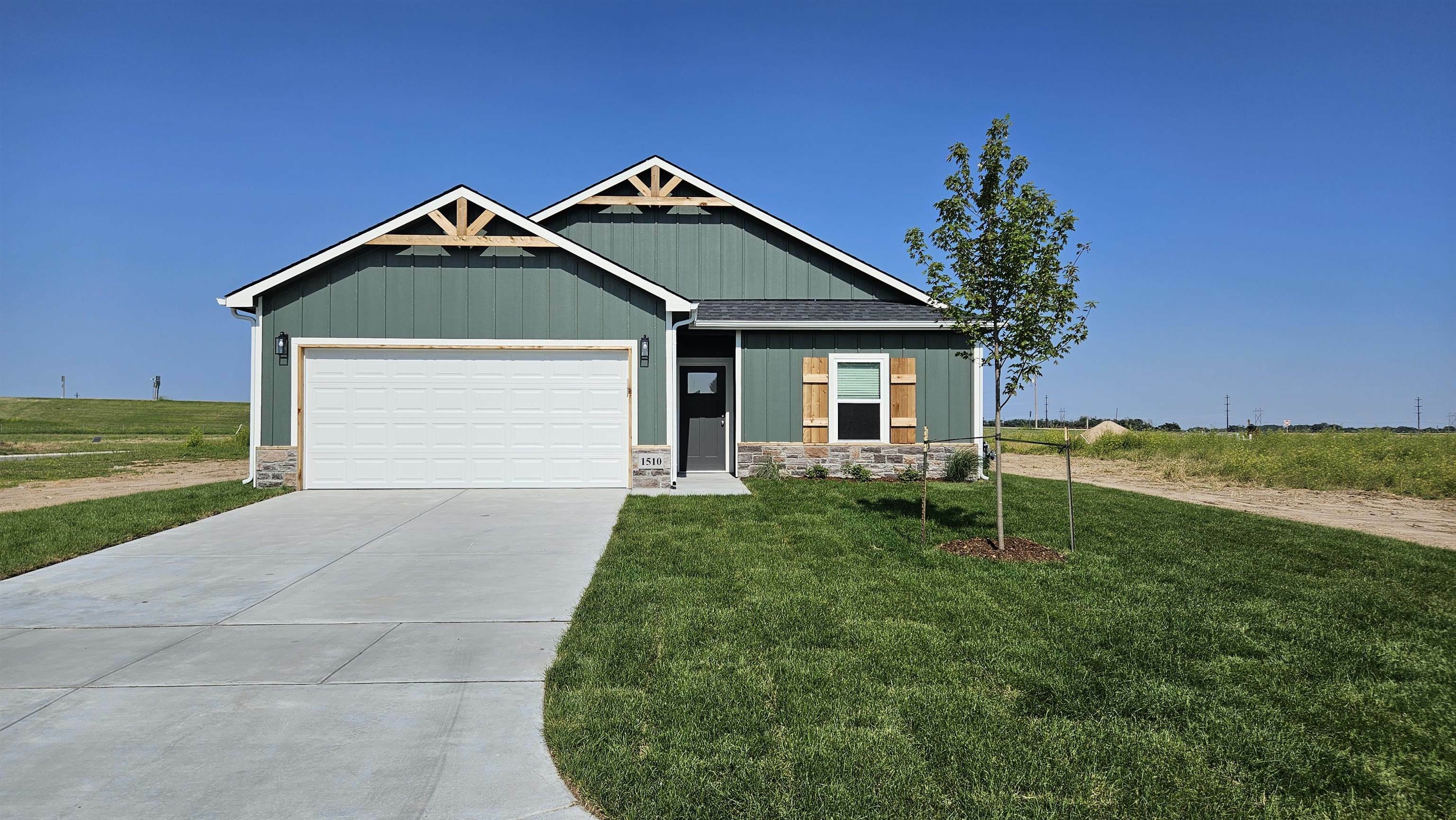 Property Photo: 1510 N Sedgwick St KS 67050