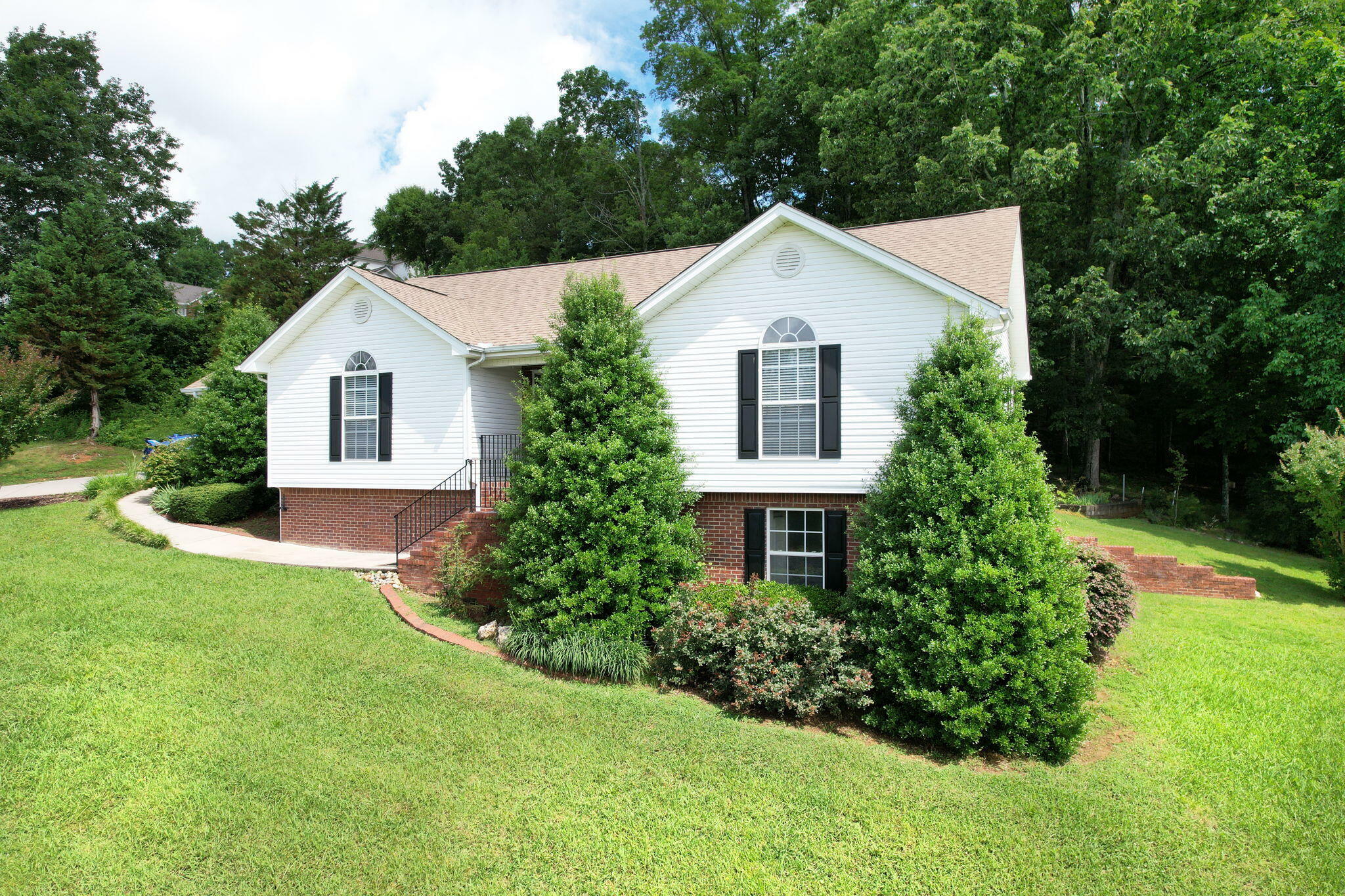 Property Photo: 1454 Benjamin Circle NW TN 37312