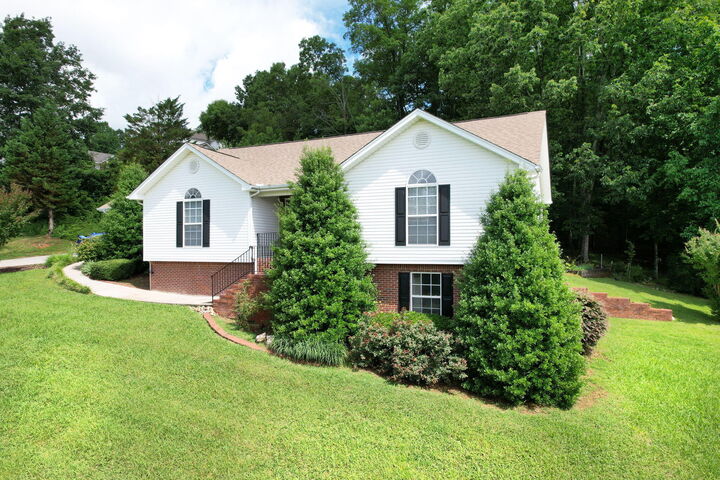 Property Photo: 1454 Benjamin Circle NW TN 37312