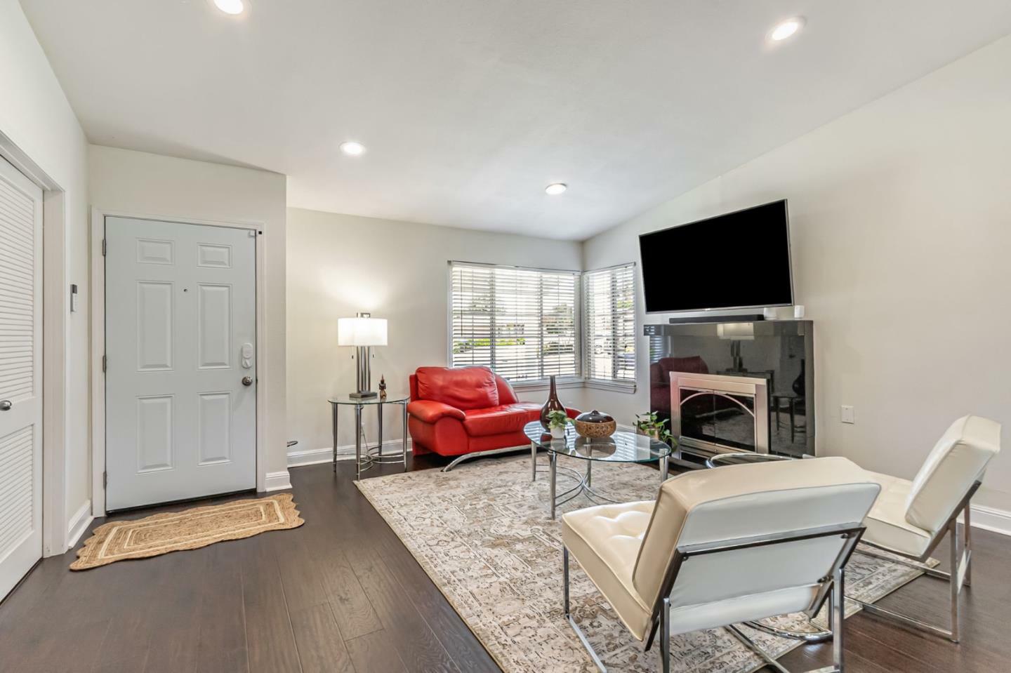 Property Photo: 1570 Dina Court CA 95121