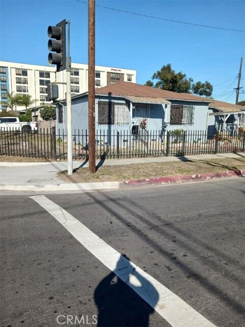 Property Photo:  5155 W 104th Street  CA 90304 