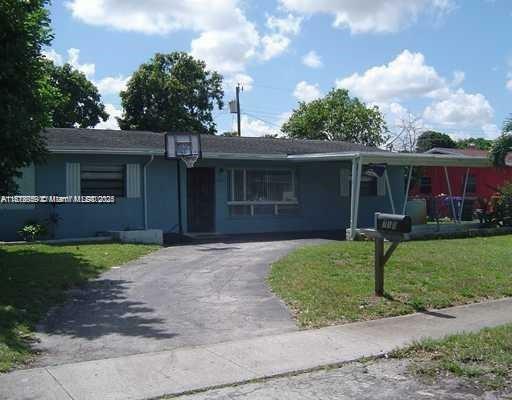 Property Photo: 710 N 66th Ter FL 33024