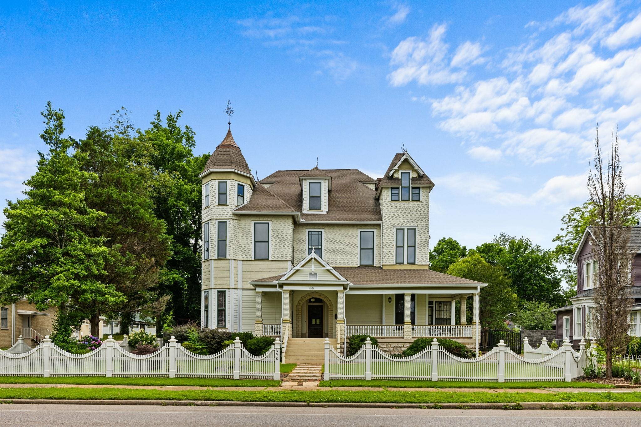 Property Photo: 658 Wood Ave AL 35630 - FLORENCE