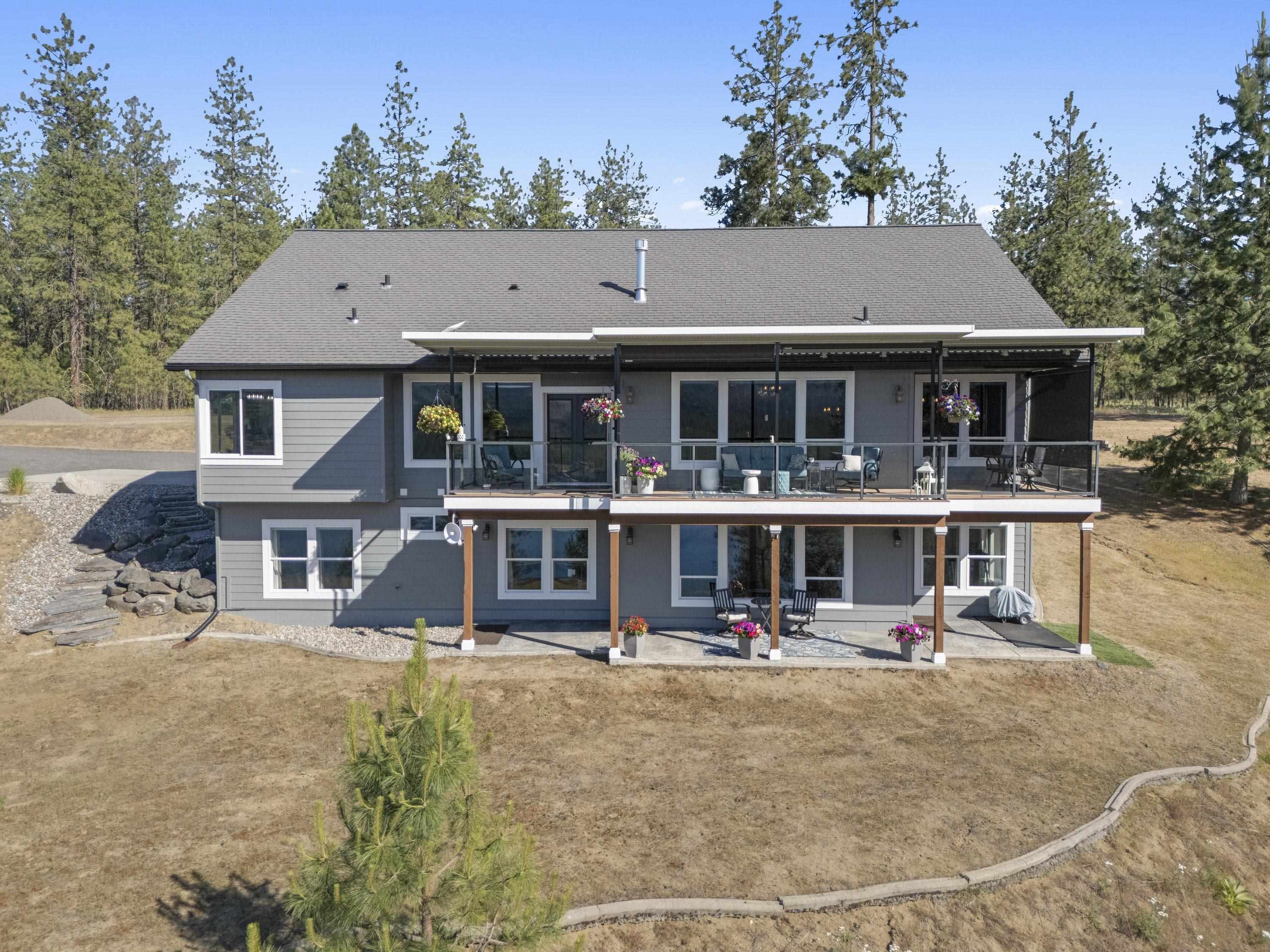 Property Photo: 6595 D Lois Way WA 99026