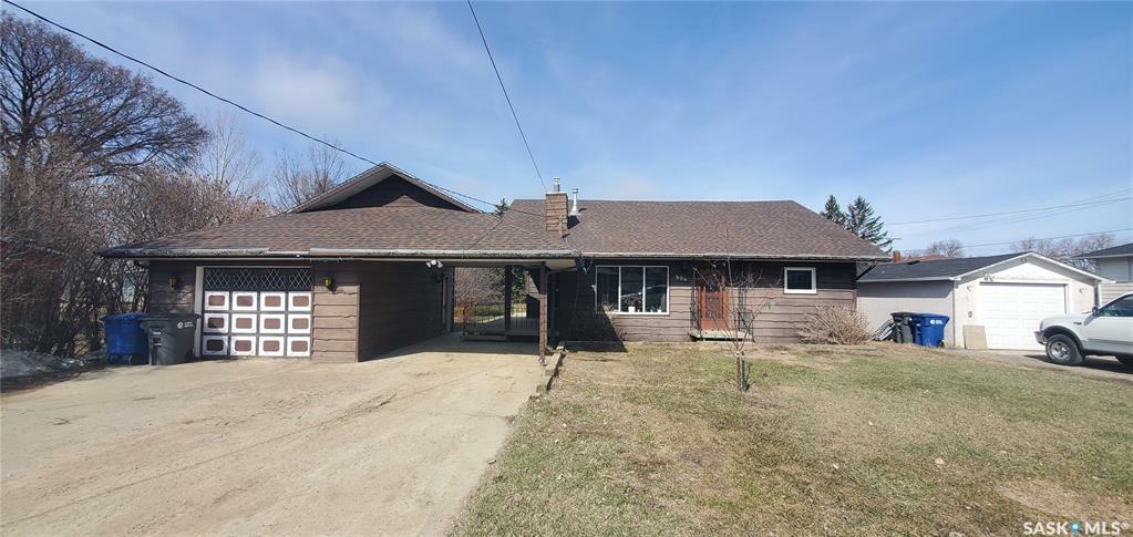 Photo de la propriété: 806 Garnet Street SK S0G 2B0