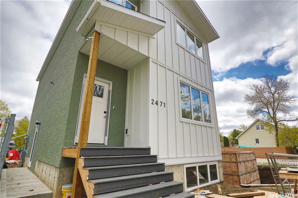 Property Photo: 2471 McAra Street SK S4N 2W6