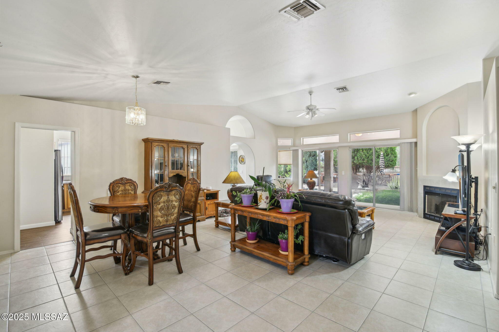 Property Photo: 111 W Paseo Recortado AZ 85614