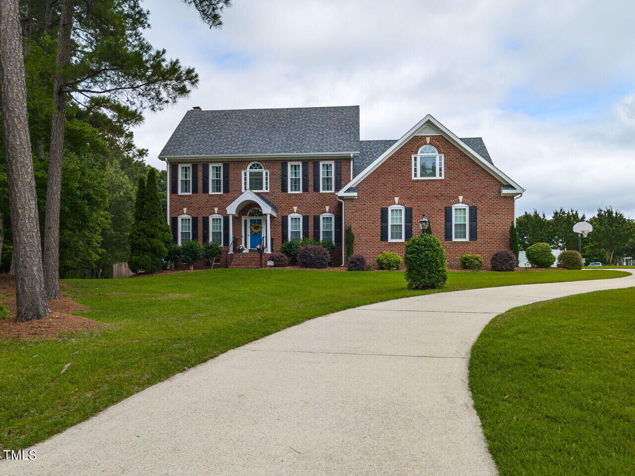 Property Photo: 5009 Beckwyck Drive NC 27526