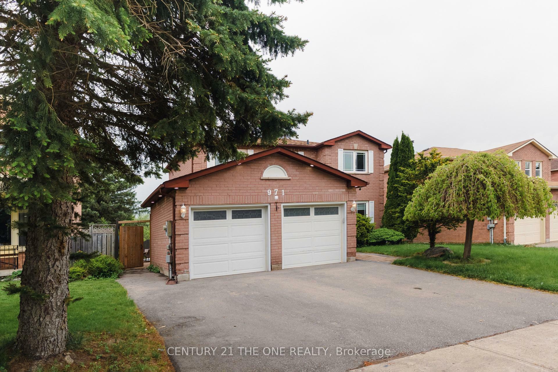 971 Leslie Valley Drive  Newmarket ON L3Y 7E7 photo