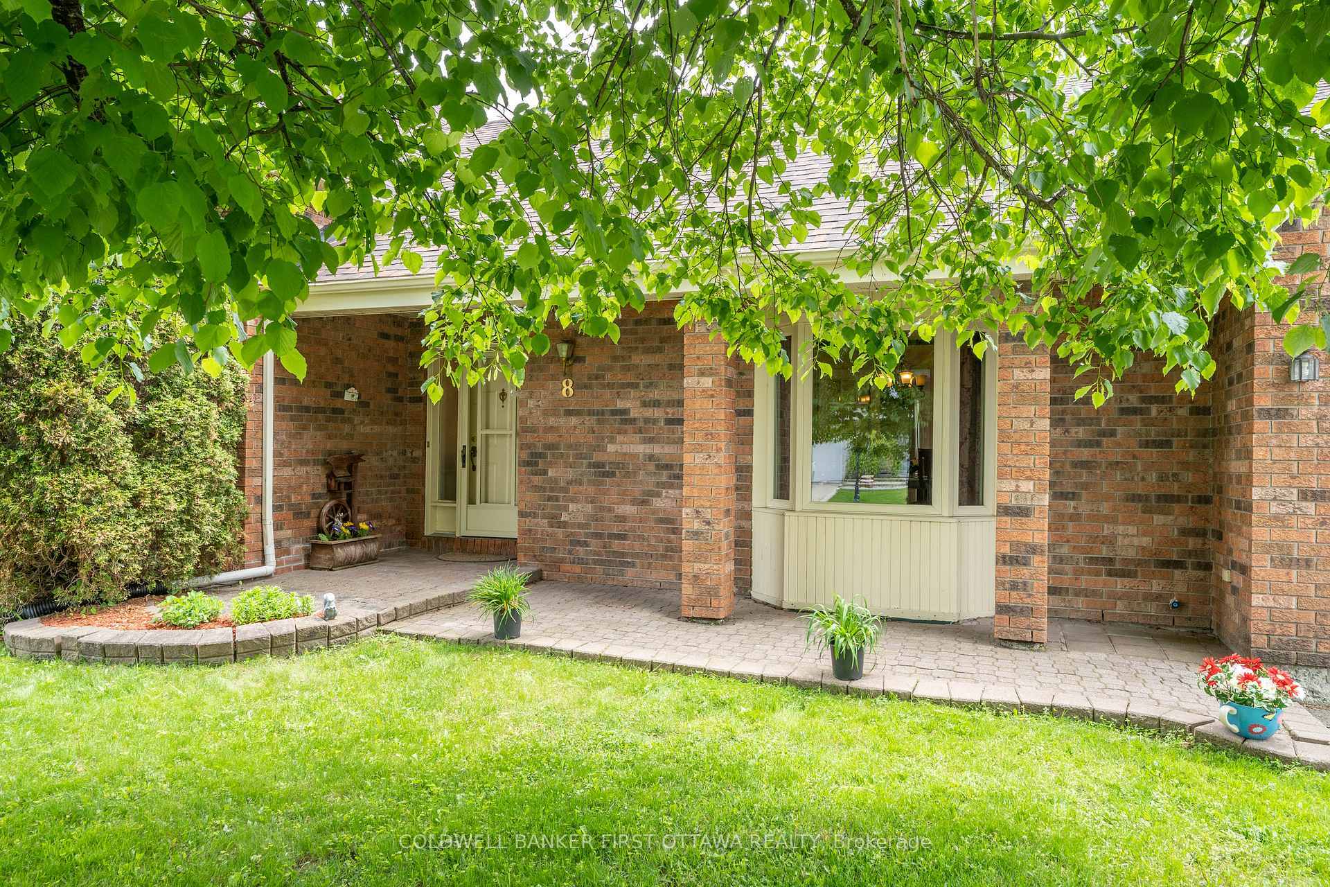 Property Photo: 8 Lachaine Street SW ON K0A 1W0