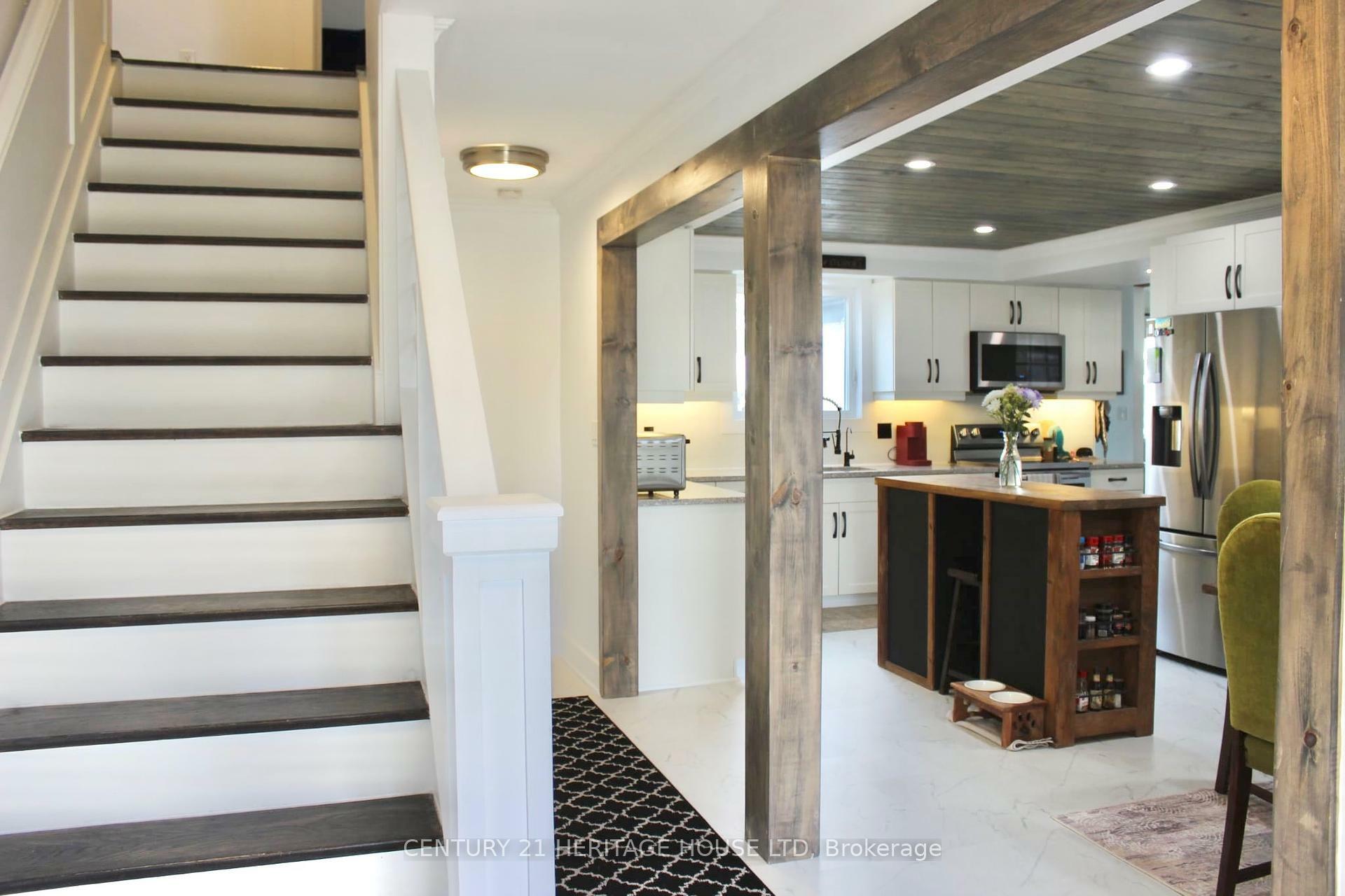 Property Photo:  6958 Sunset Road  ON N5P 3S8 