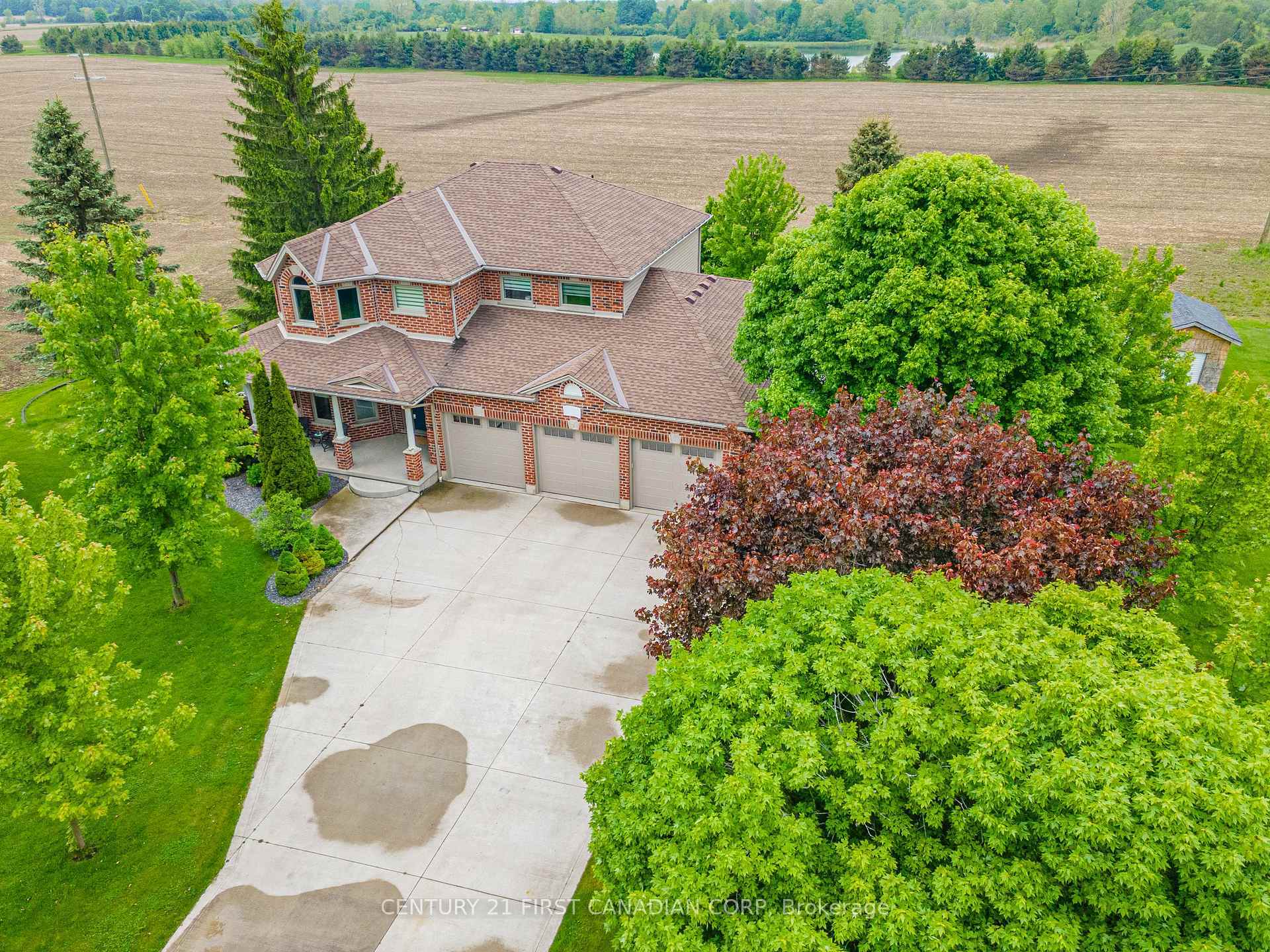 Property Photo: 23887 Denfield Road ON N0M 1P0