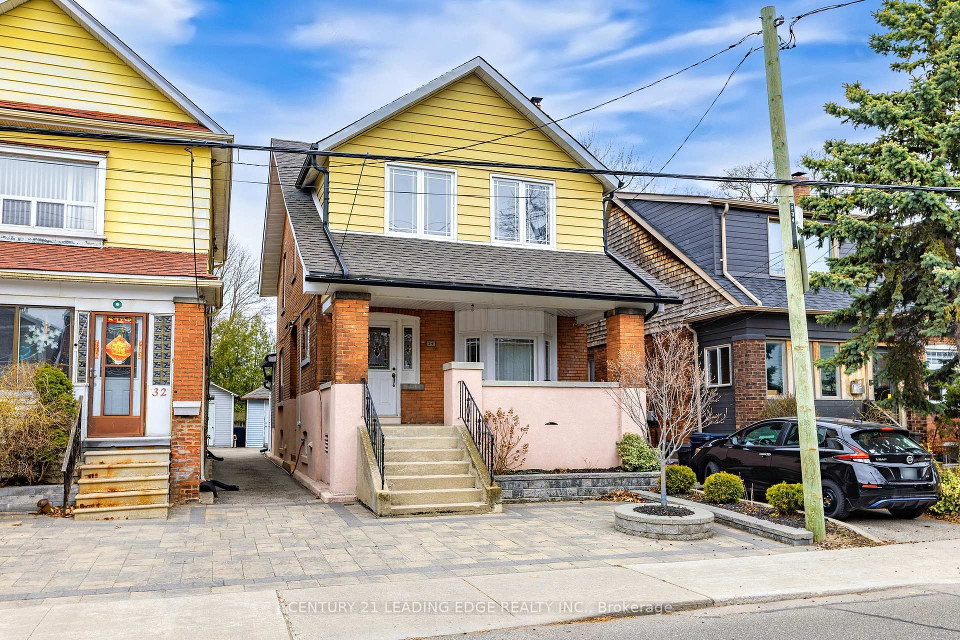 Photo de la propriété:  34 Chisholm Avenue  ON M4C 4V2 