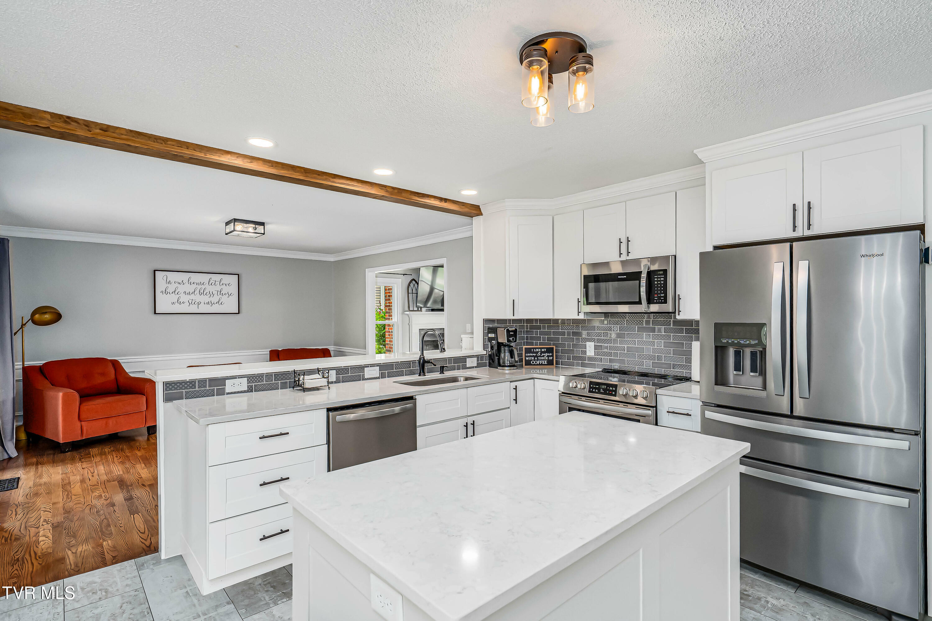 Property Photo:  398 Grandview Court  TN 37664 