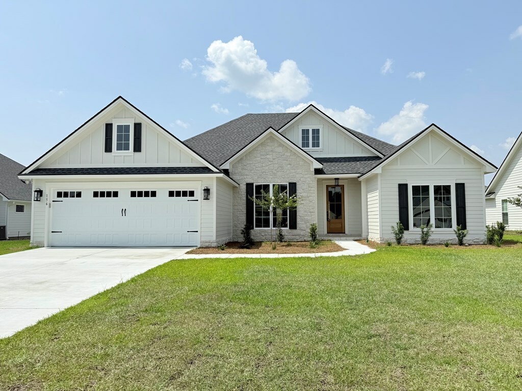 Property Photo: 156 Floyd McNeal Drive GA 31632