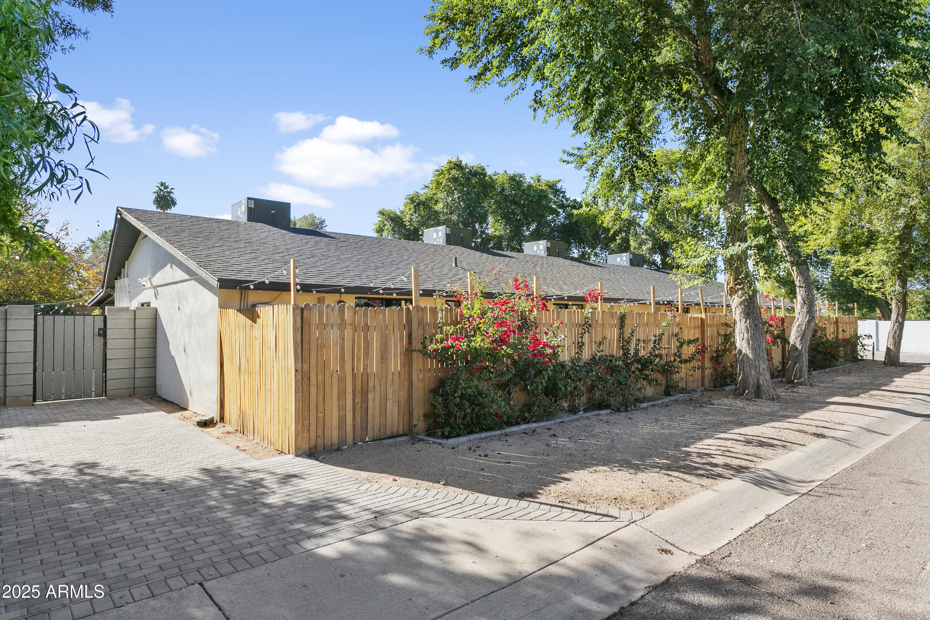 Property Photo:  3139 N 40th Street  AZ 85018 