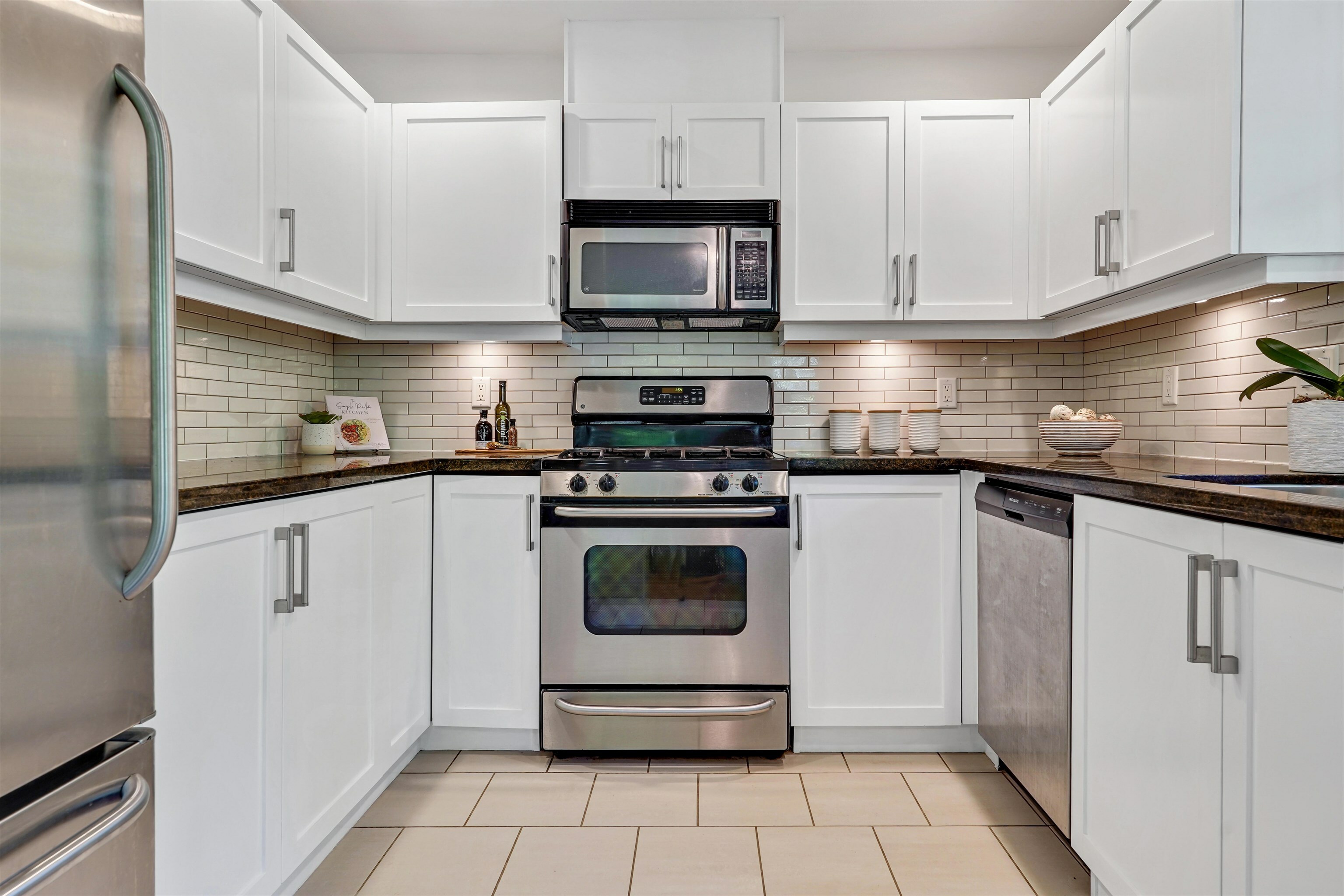 Property Photo: 6328 Larkin Drive 106 BC V6T 2K2