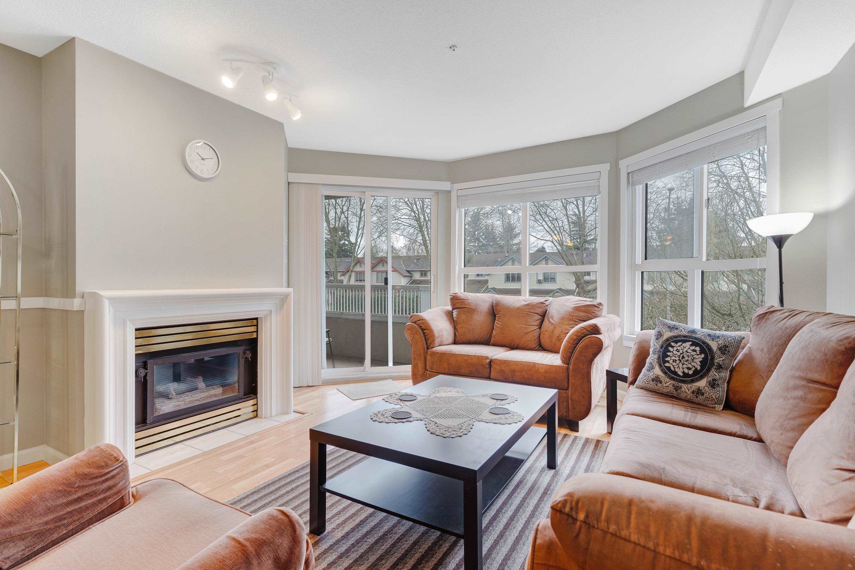 Property Photo: 8139 121A Street 217 BC V3W 0Z2