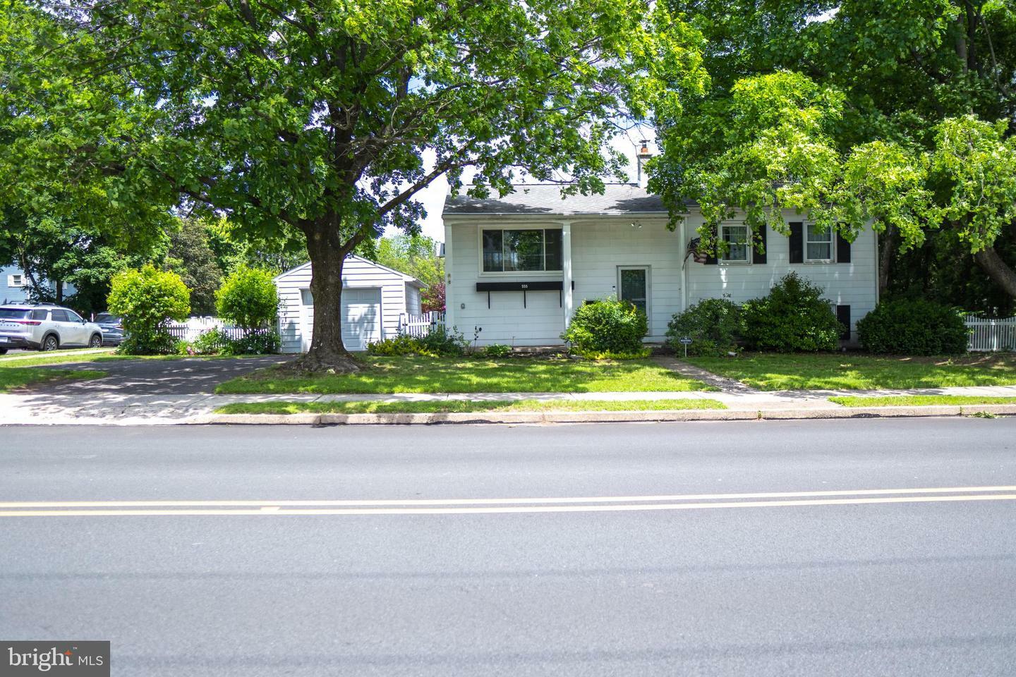 Property Photo: 555 Mervine Street PA 19464