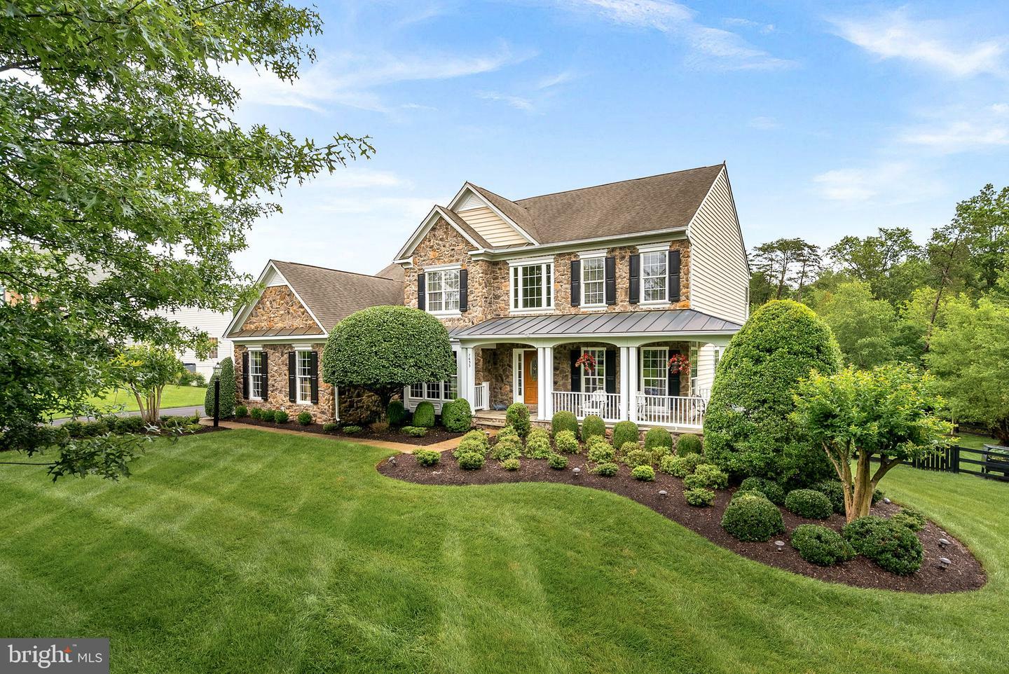 Property Photo: 7633 Great Dover Street VA 20155