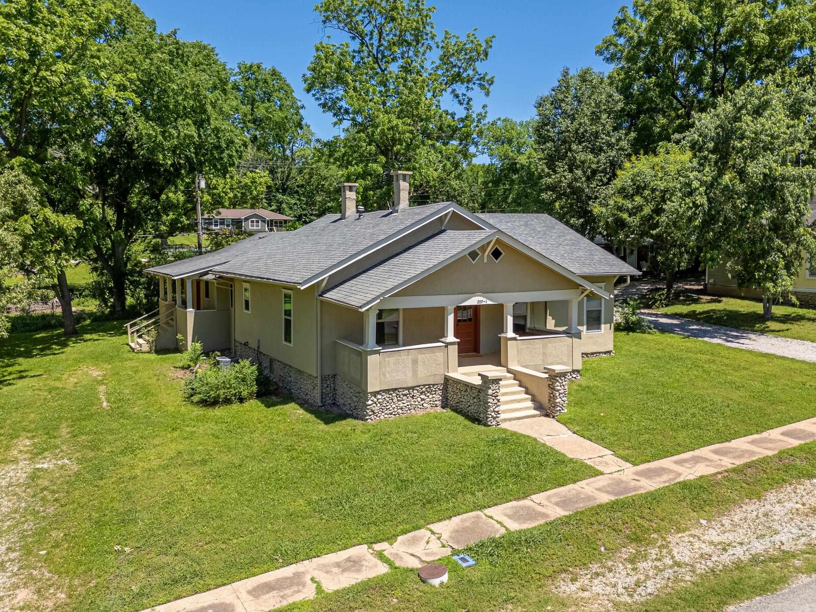 Property Photo:  207 Combs Avenue  AR 72626 