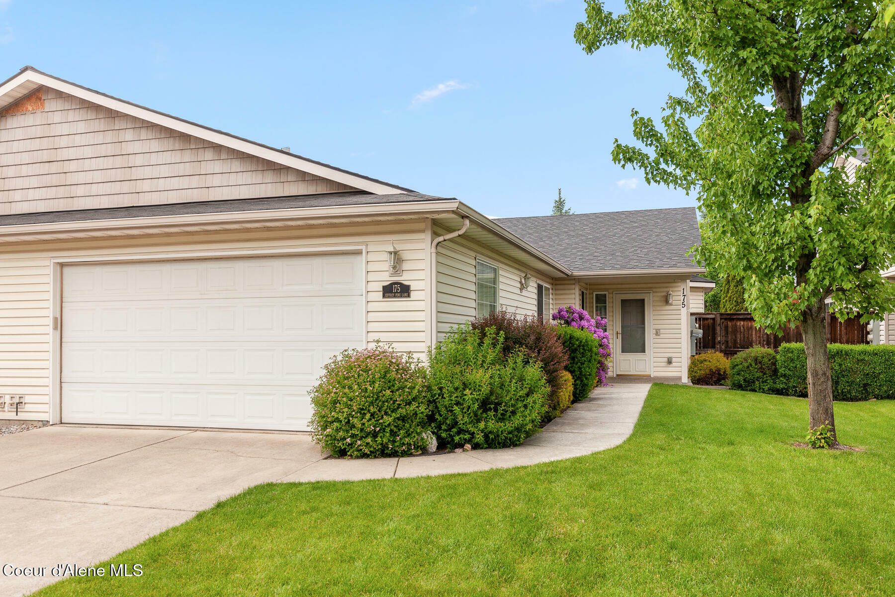 Property Photo: 175 E Jeffrey Pine Ln ID 83815
