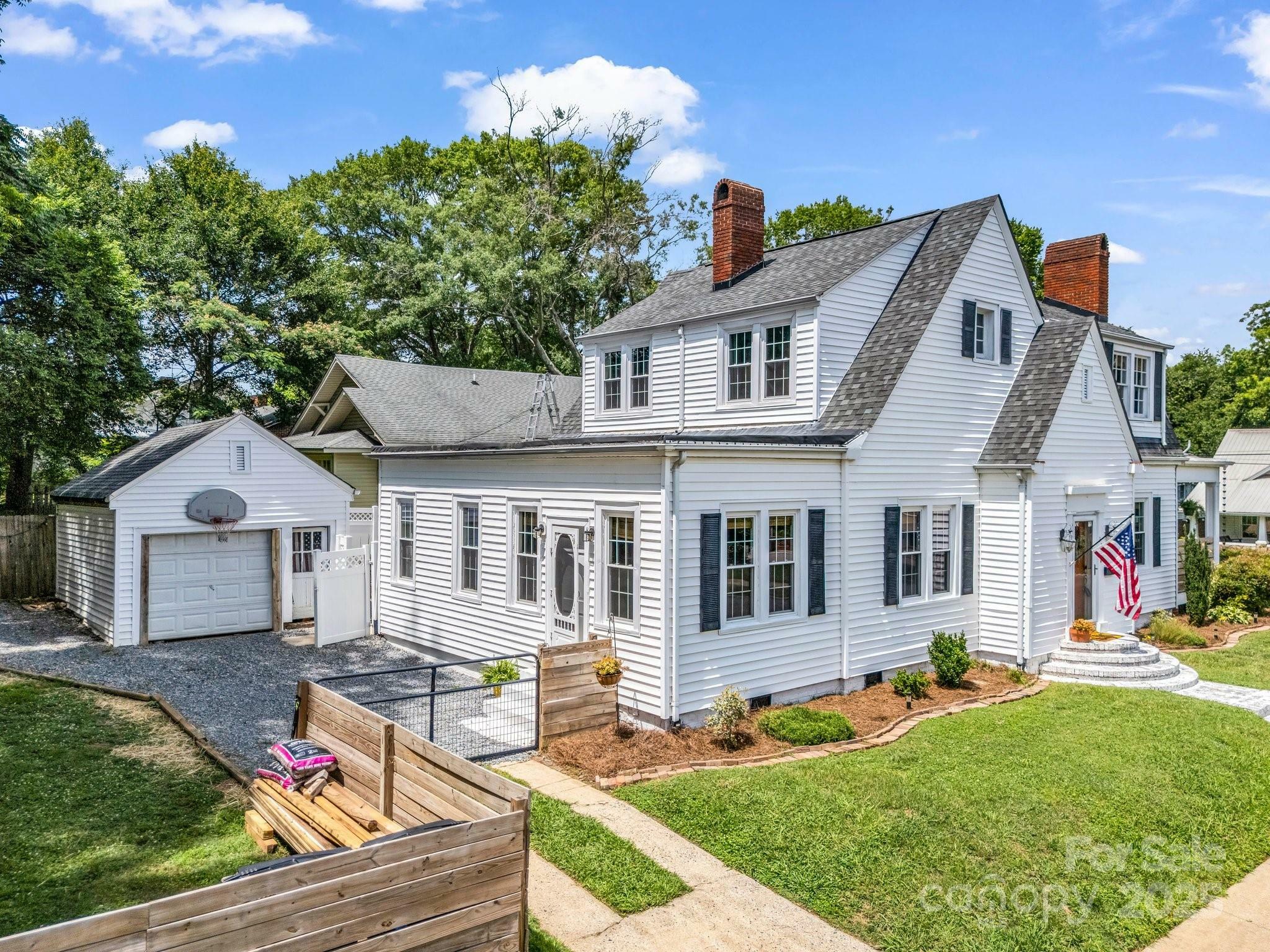 Property Photo: 329 E Congress Street NC 28092