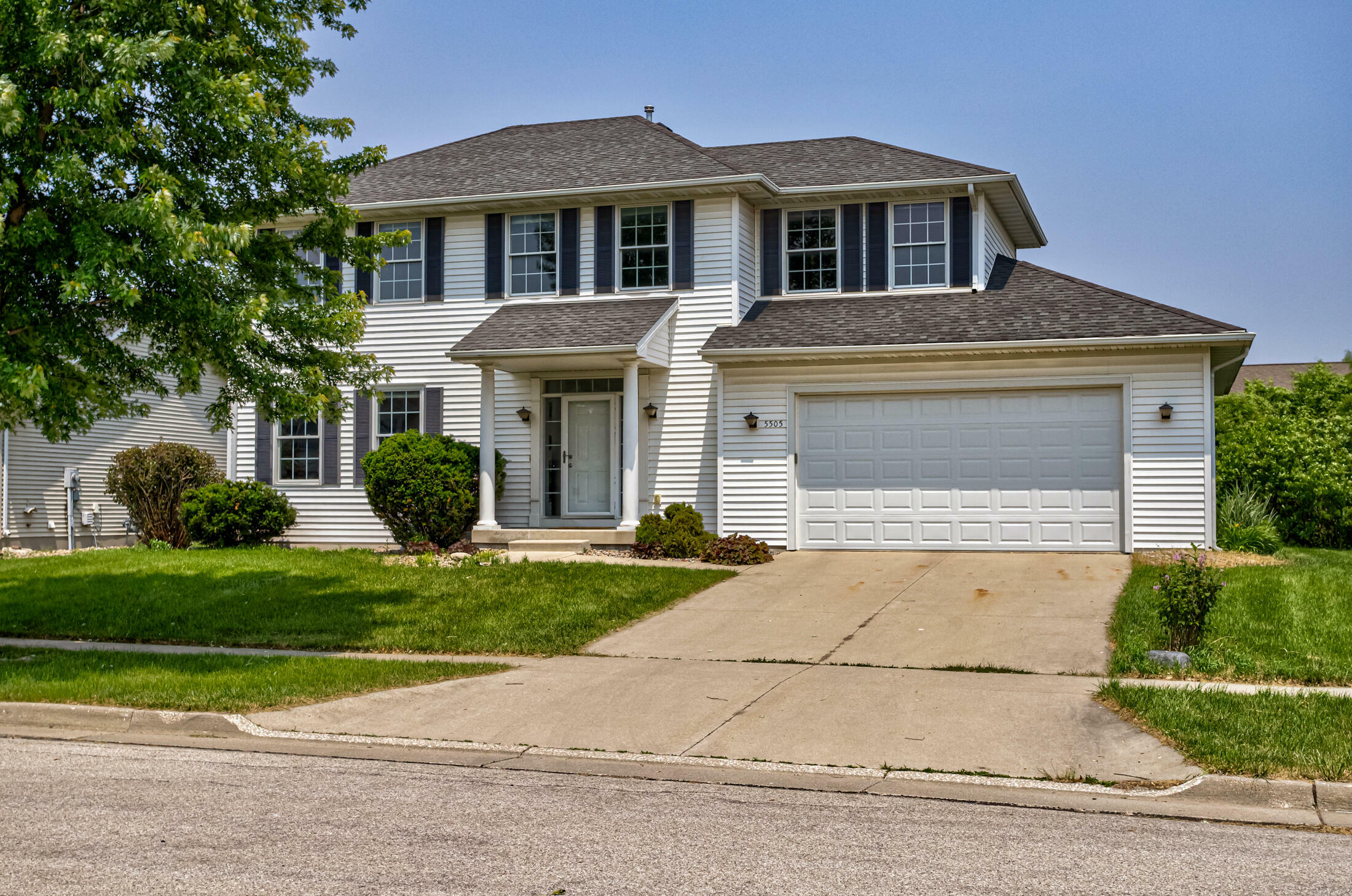 Property Photo: 5505 Maryland Street IA 50014