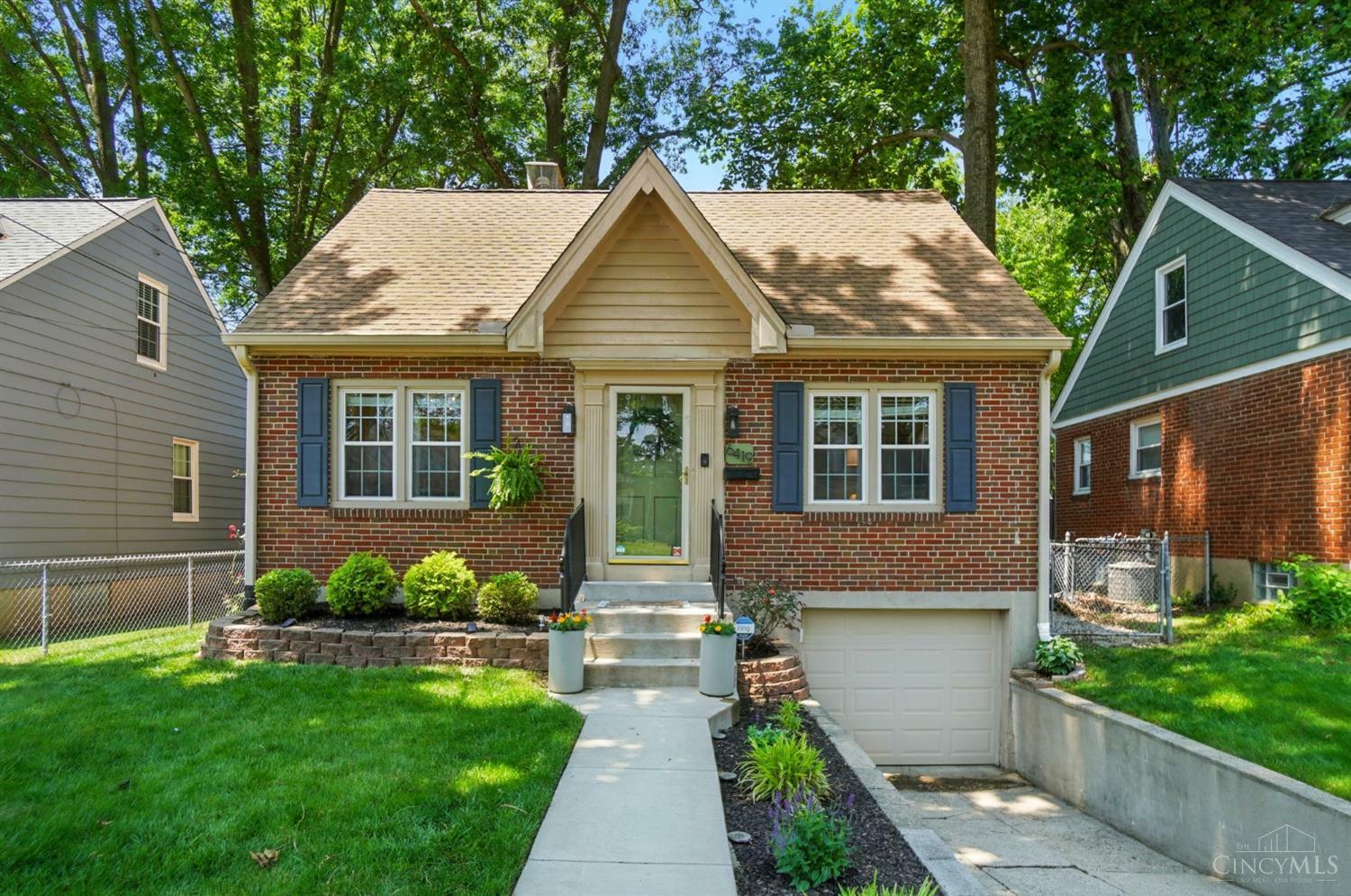 Property Photo: 6419 Girard Avenue OH 45213