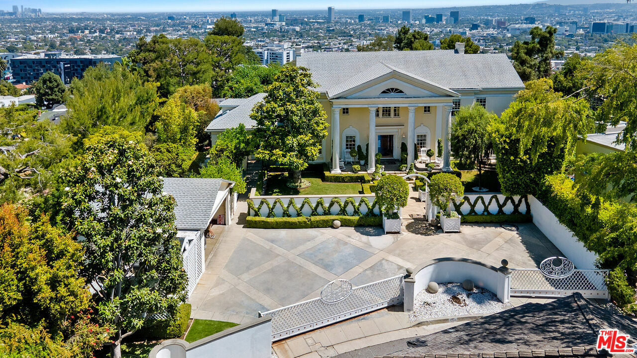 1350 Belfast Dr  Los Angeles CA 90069 photo