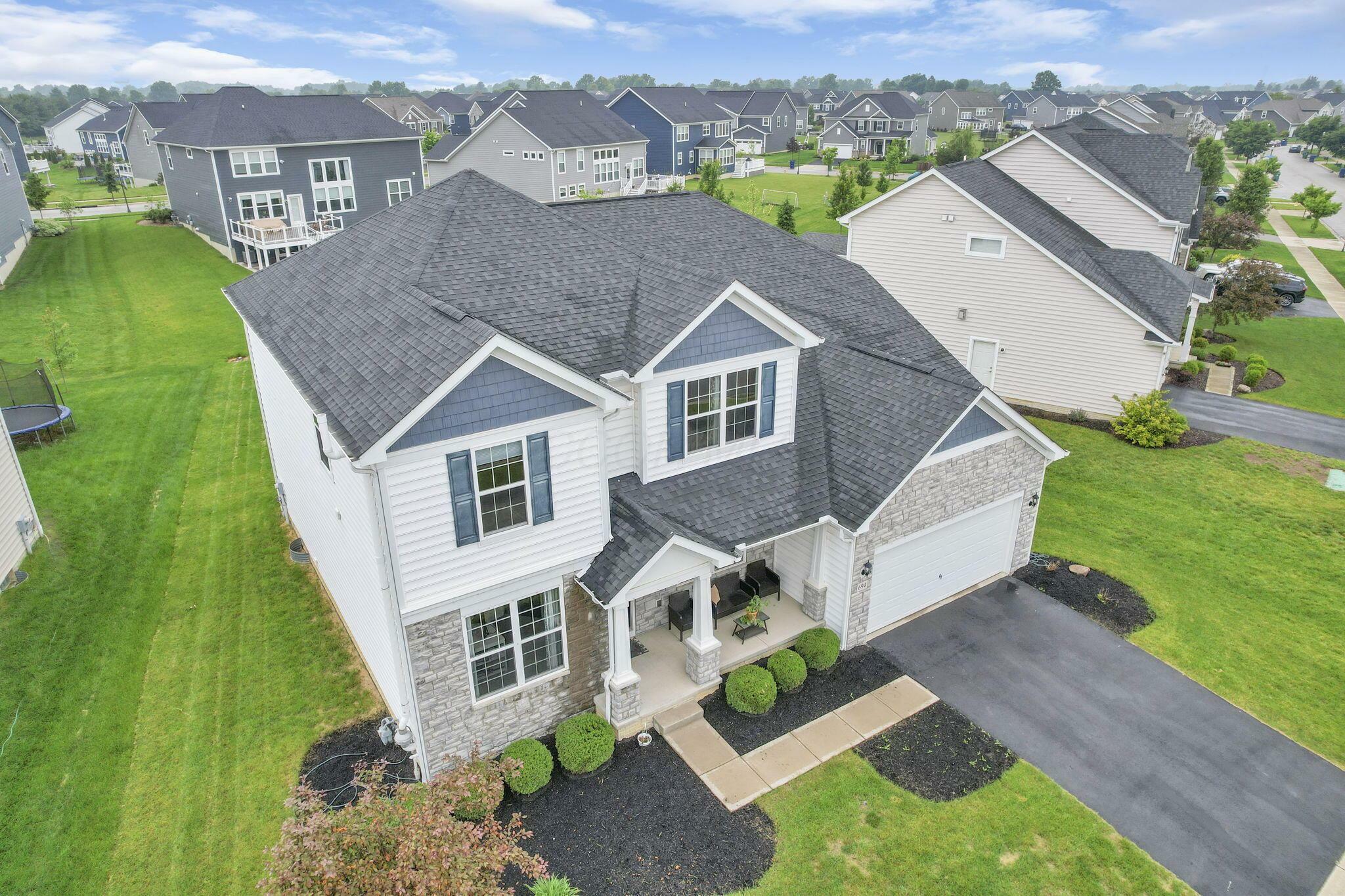 Property Photo: 694 Eagle Walk Road OH 43015