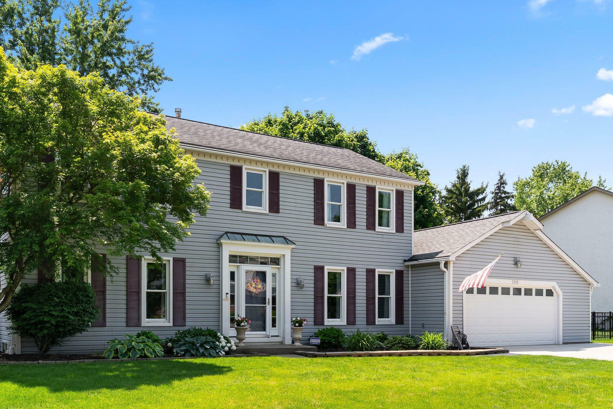 Property Photo: 2201 Stratingham Drive OH 43016