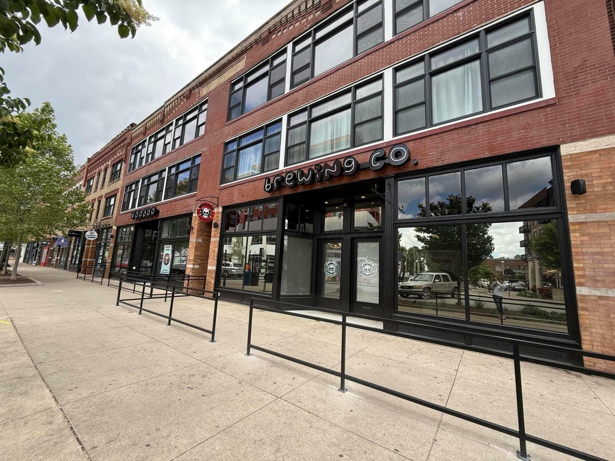 Property Photo: 956 N High Street OH 43201