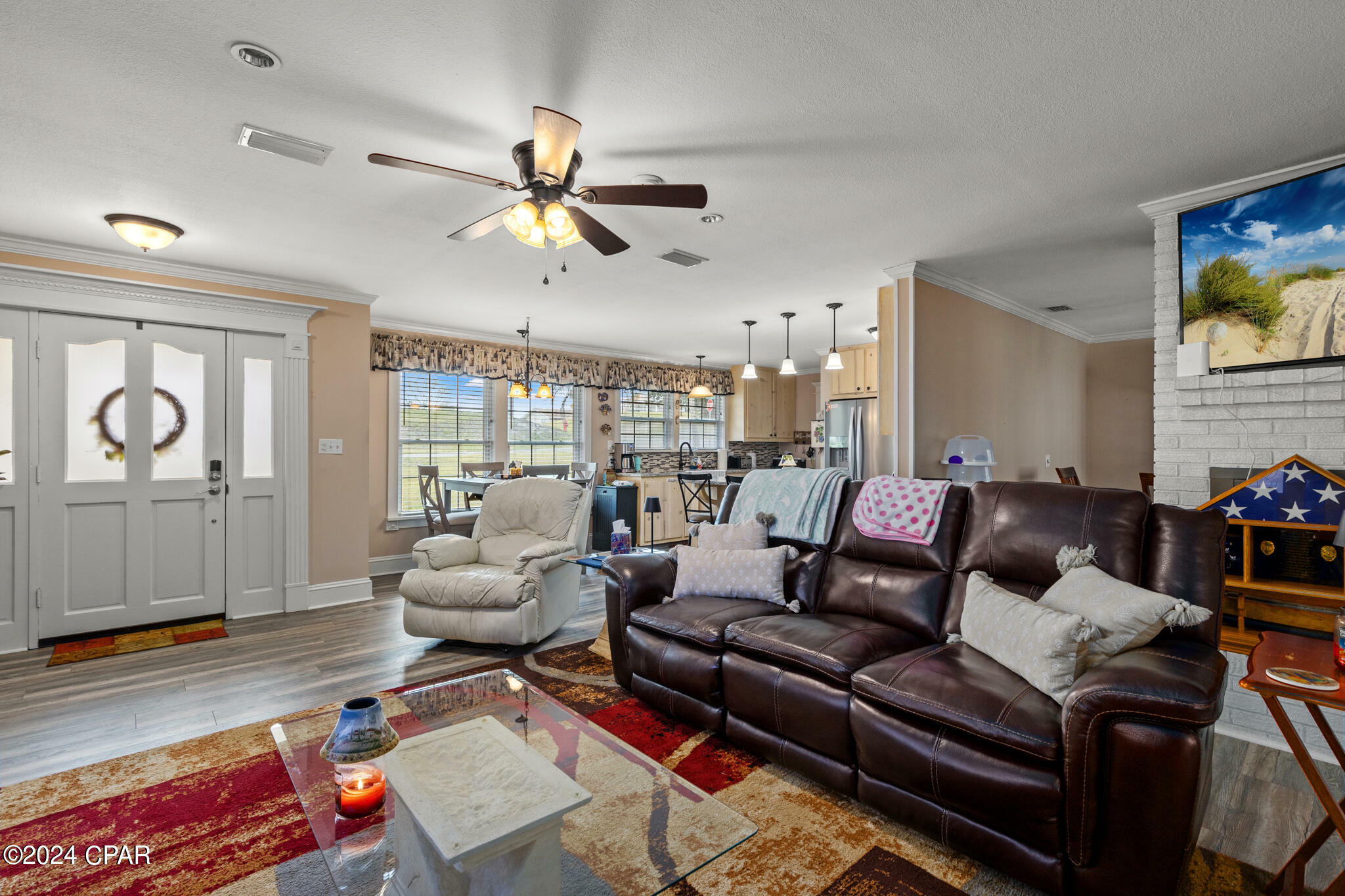 Property Photo: 16401 Castile Avenue FL 32413