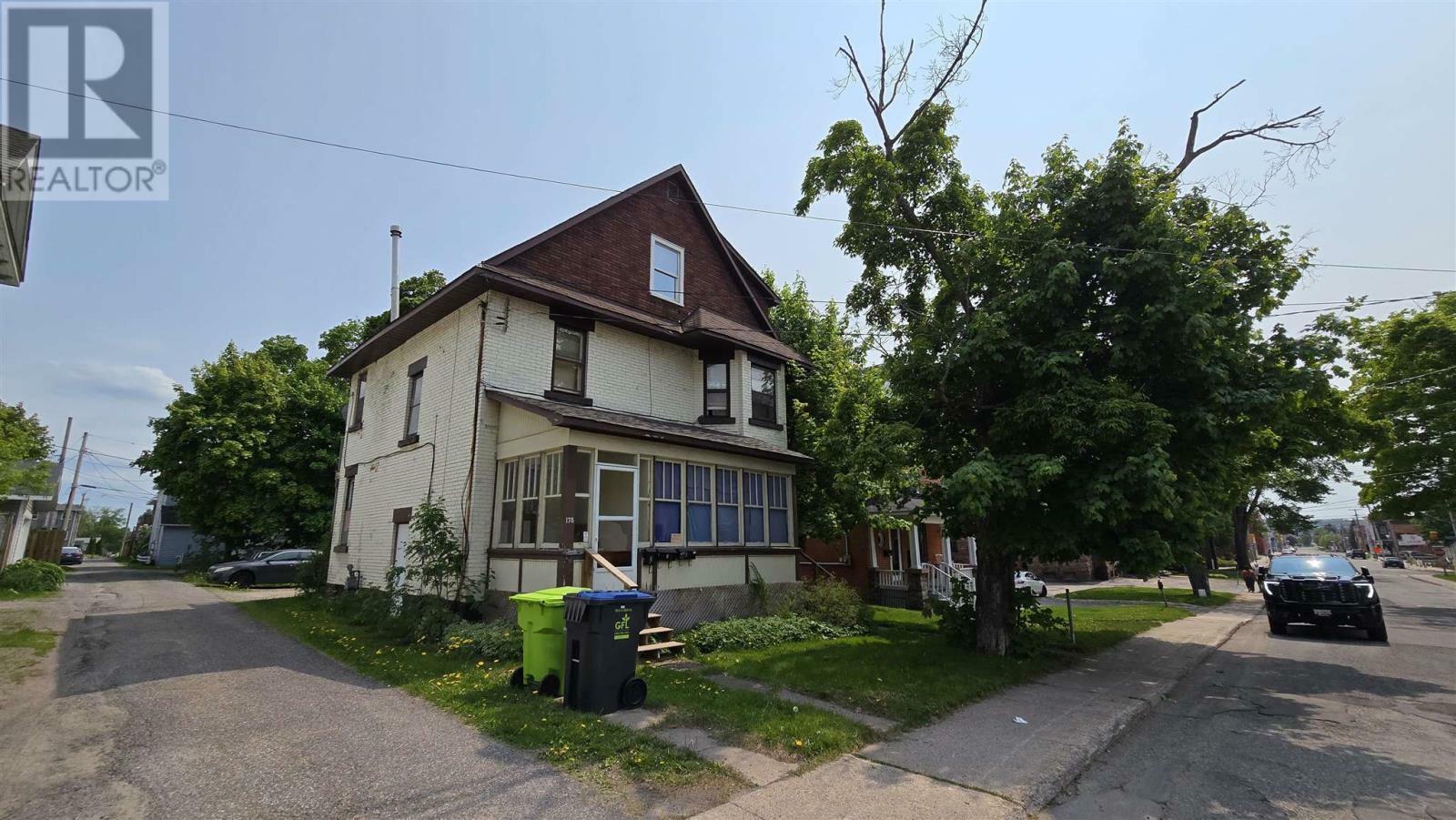Property Photo:  178 Spring St  ON P6A 3A5 