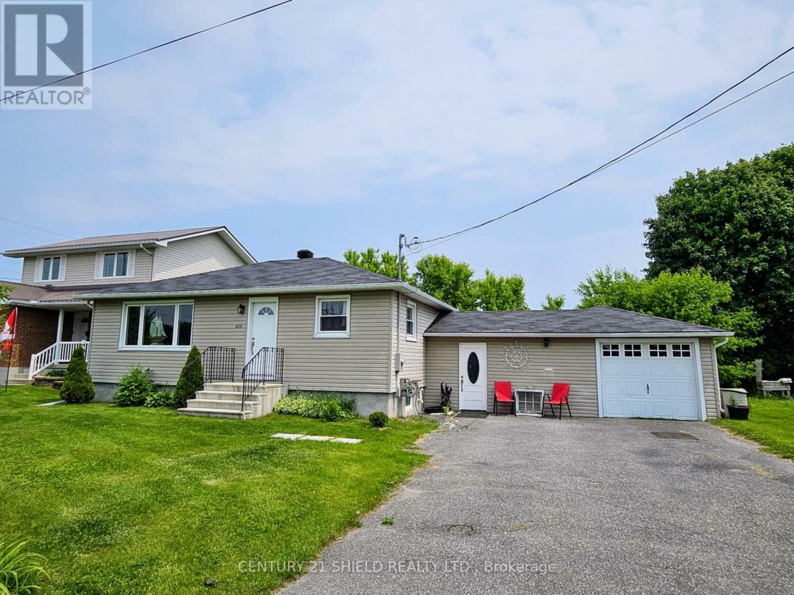 Photo de la propriété: 3131 Duval Avenue ON K6K 1C1