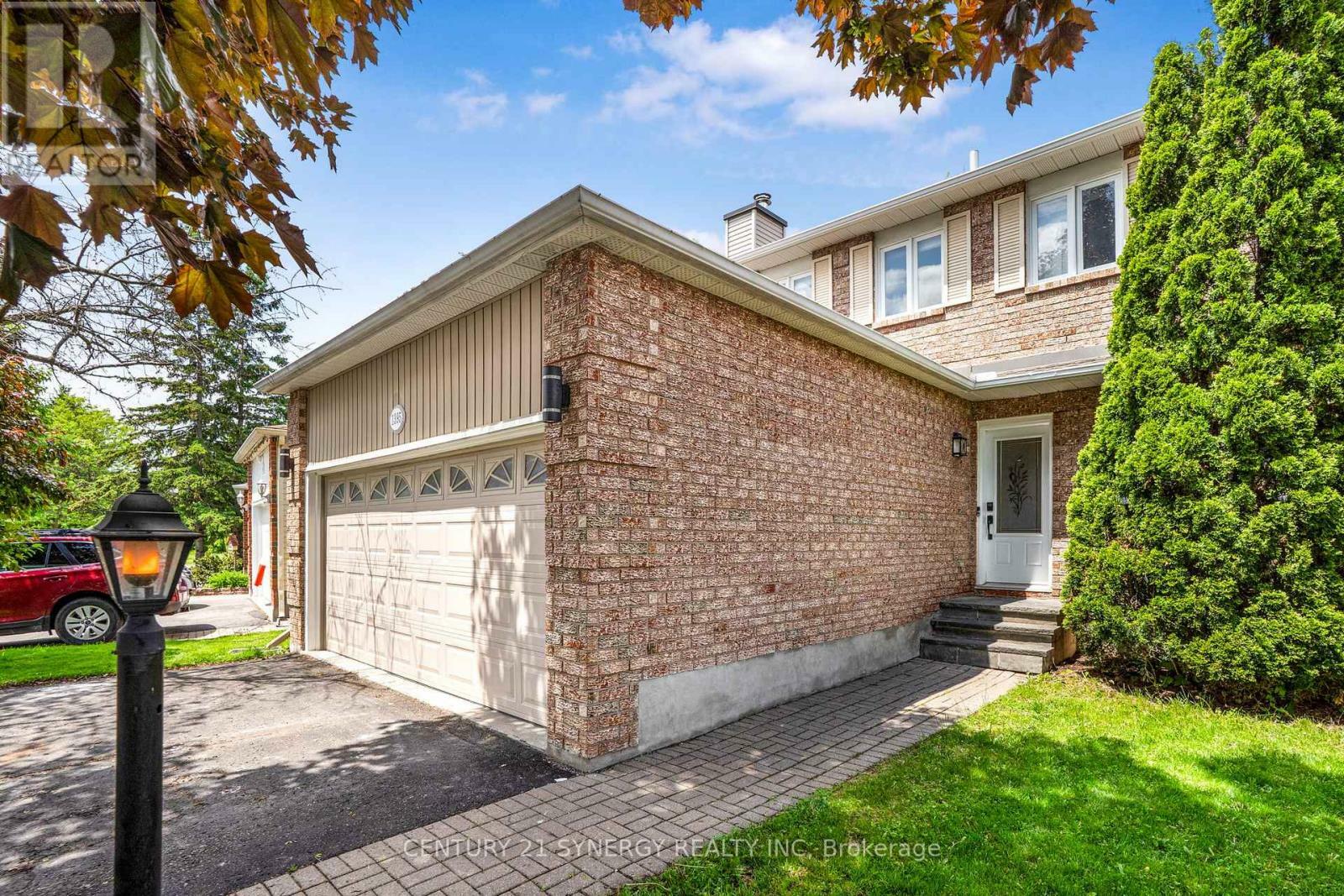 1395 Laurin Crescent  Ottawa ON K1E 3G9 photo